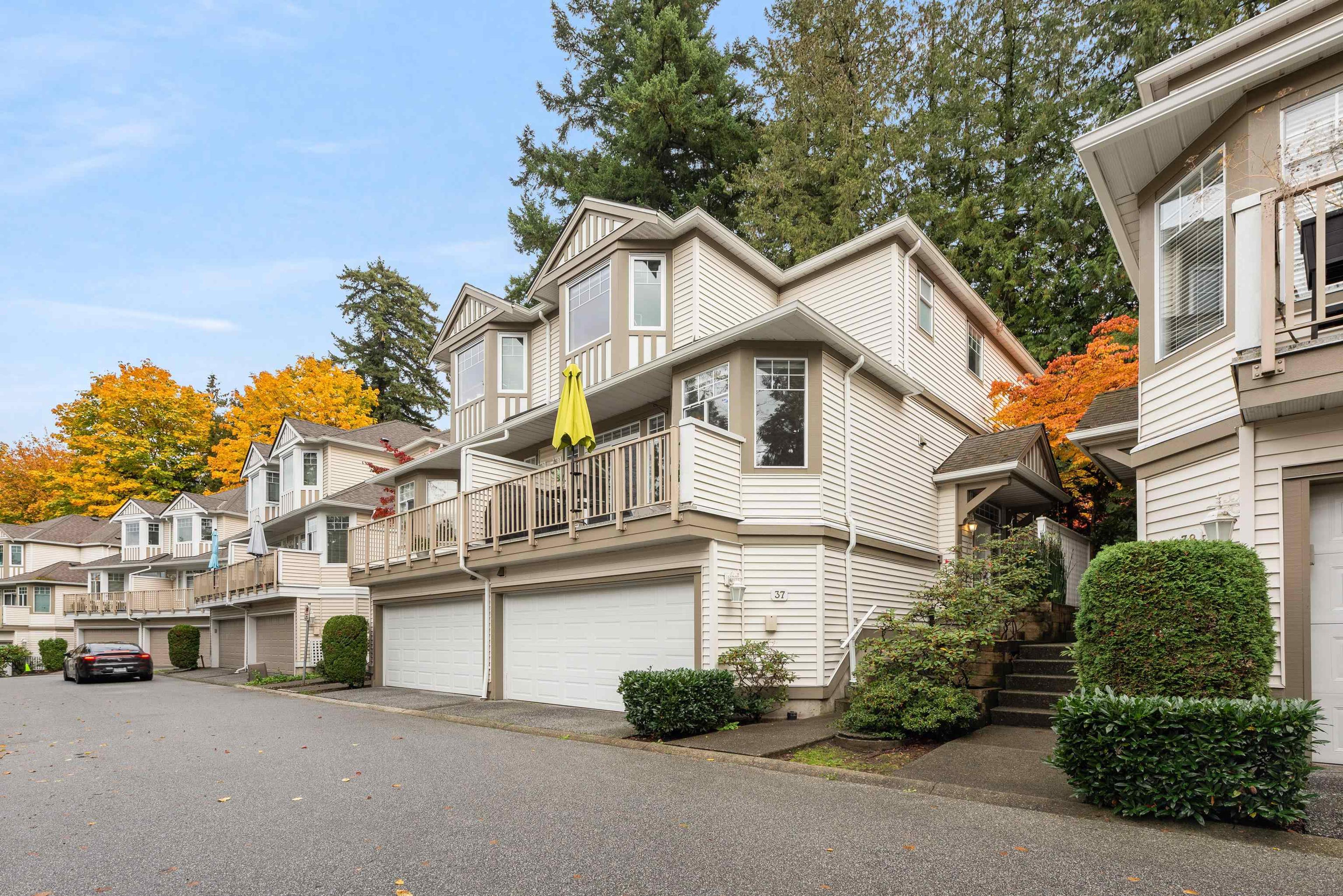 7500 Cumberland Street, Burnaby - Exteriors - Full Complex View - Photo 1