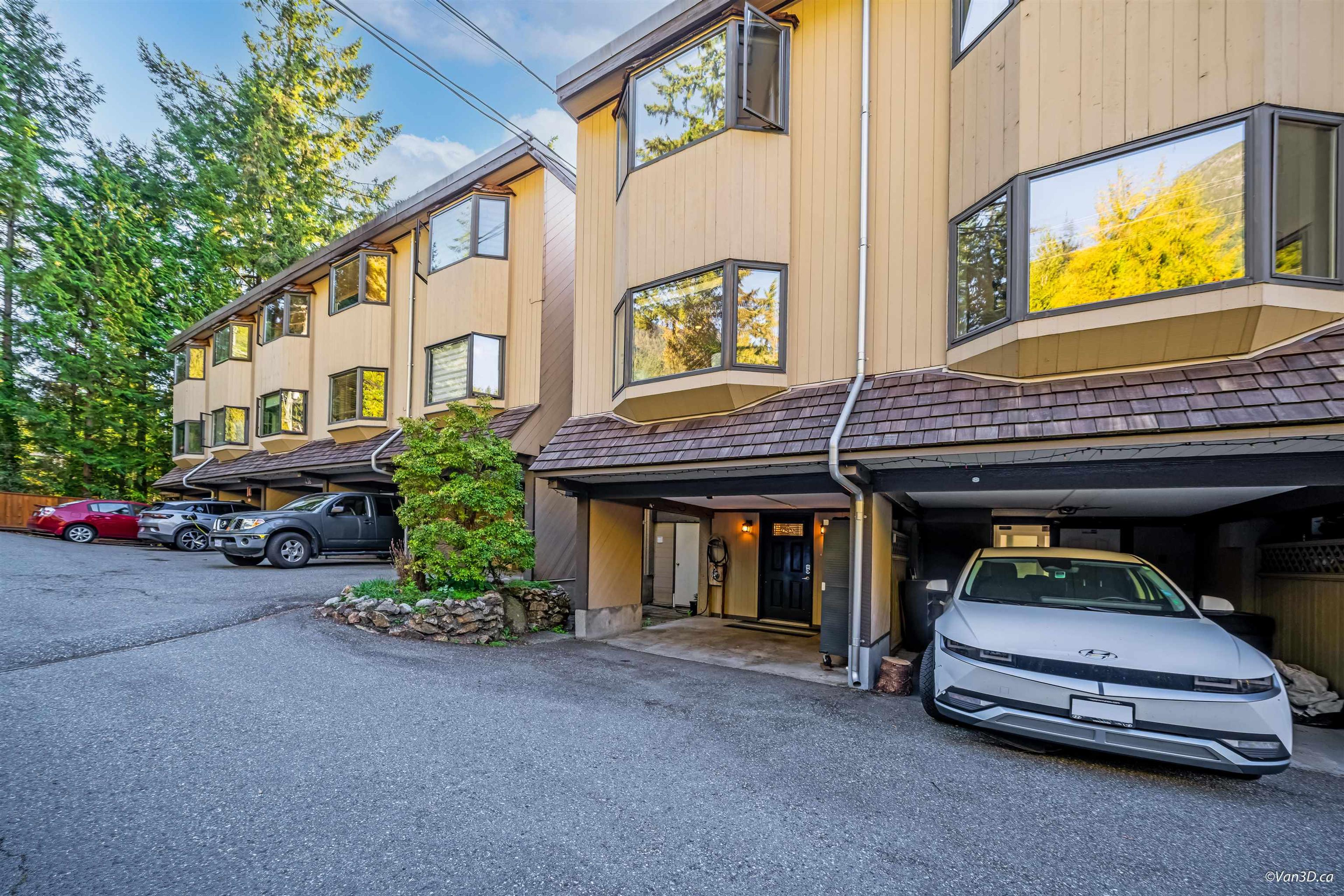 438 Crosscreek Road, Lions Bay - Exteriors - Full Complex View - Photo 2