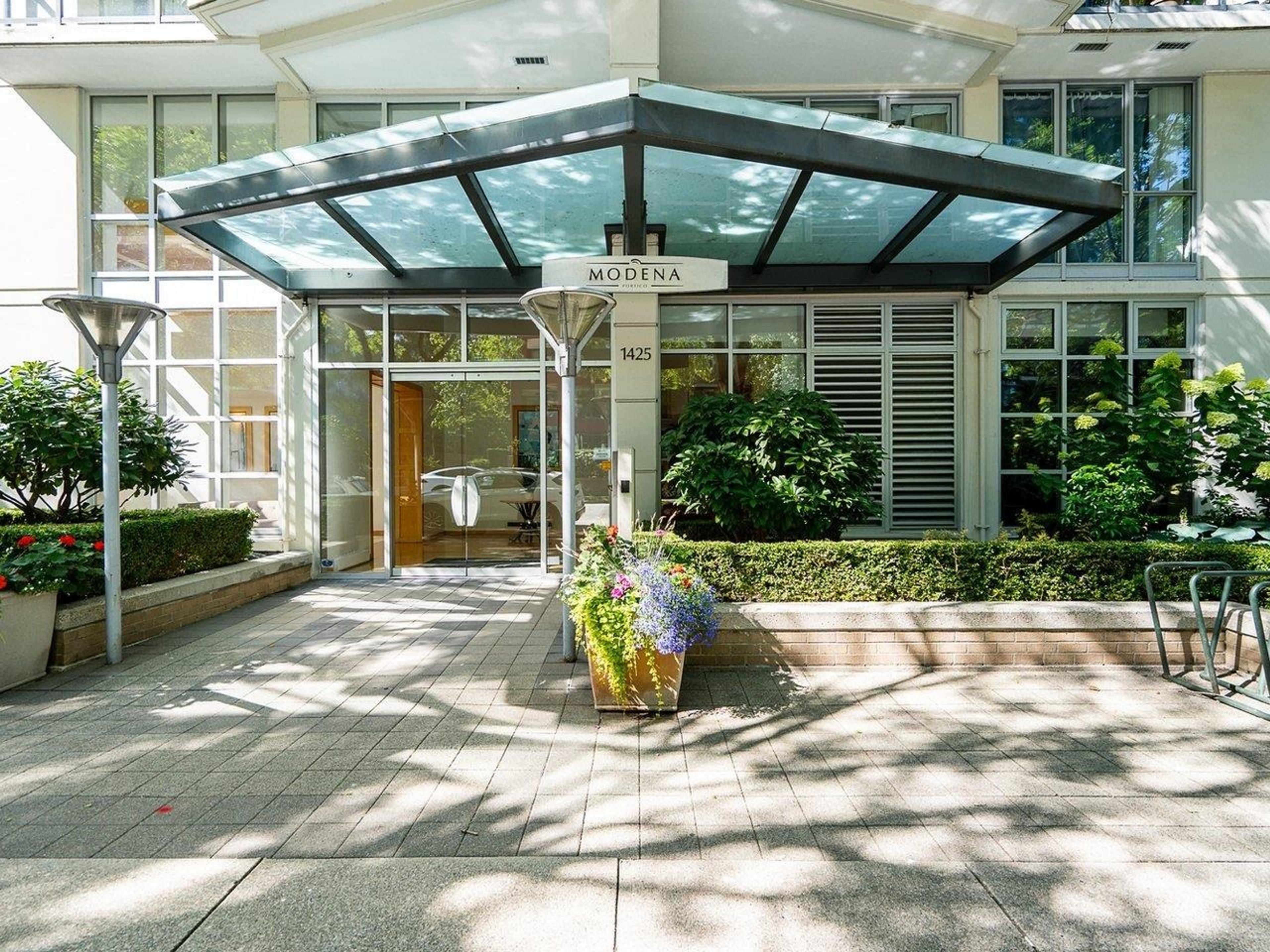 1485 W 6th Avenue, Vancouver - Exteriors - Photo 1