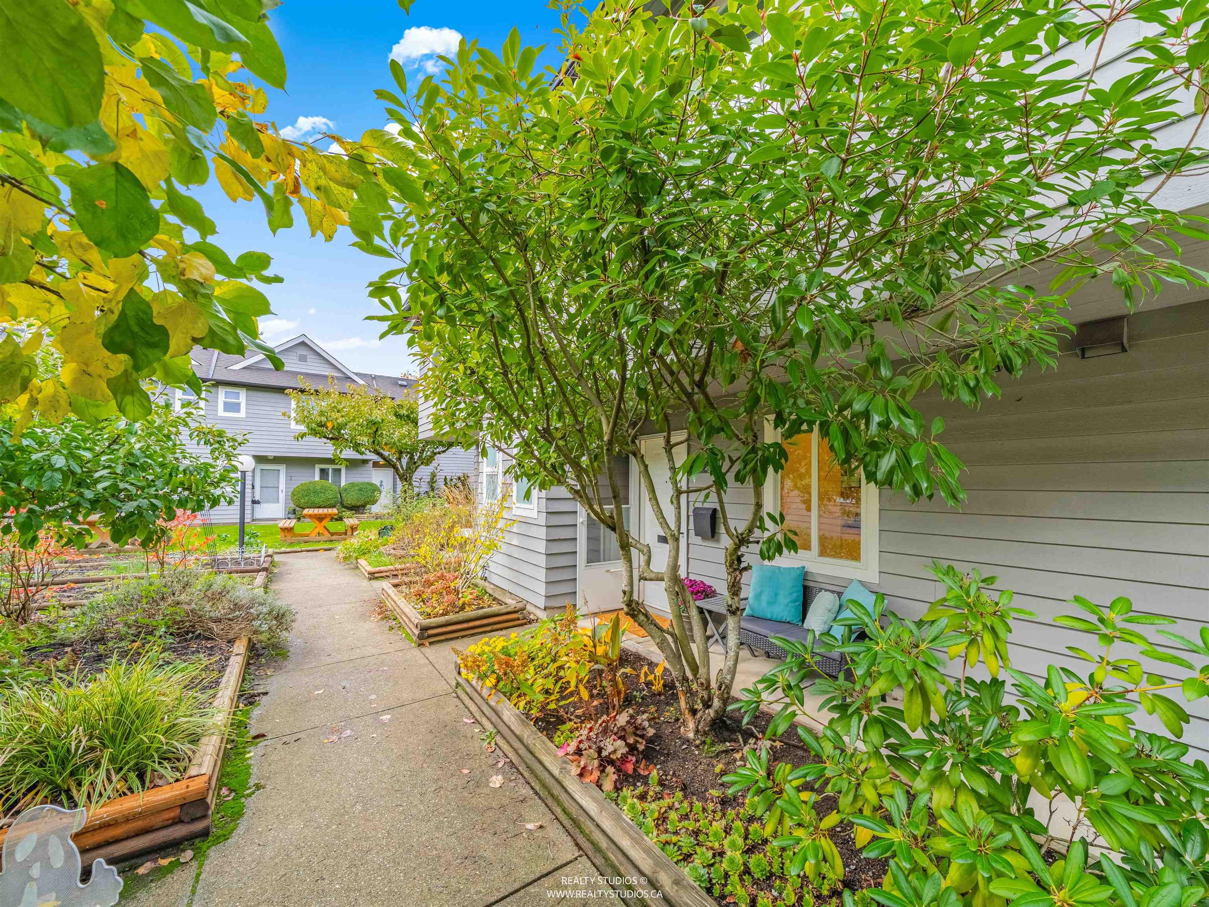 1255 E 15th Avenue, Vancouver - Exteriors - Photo 5