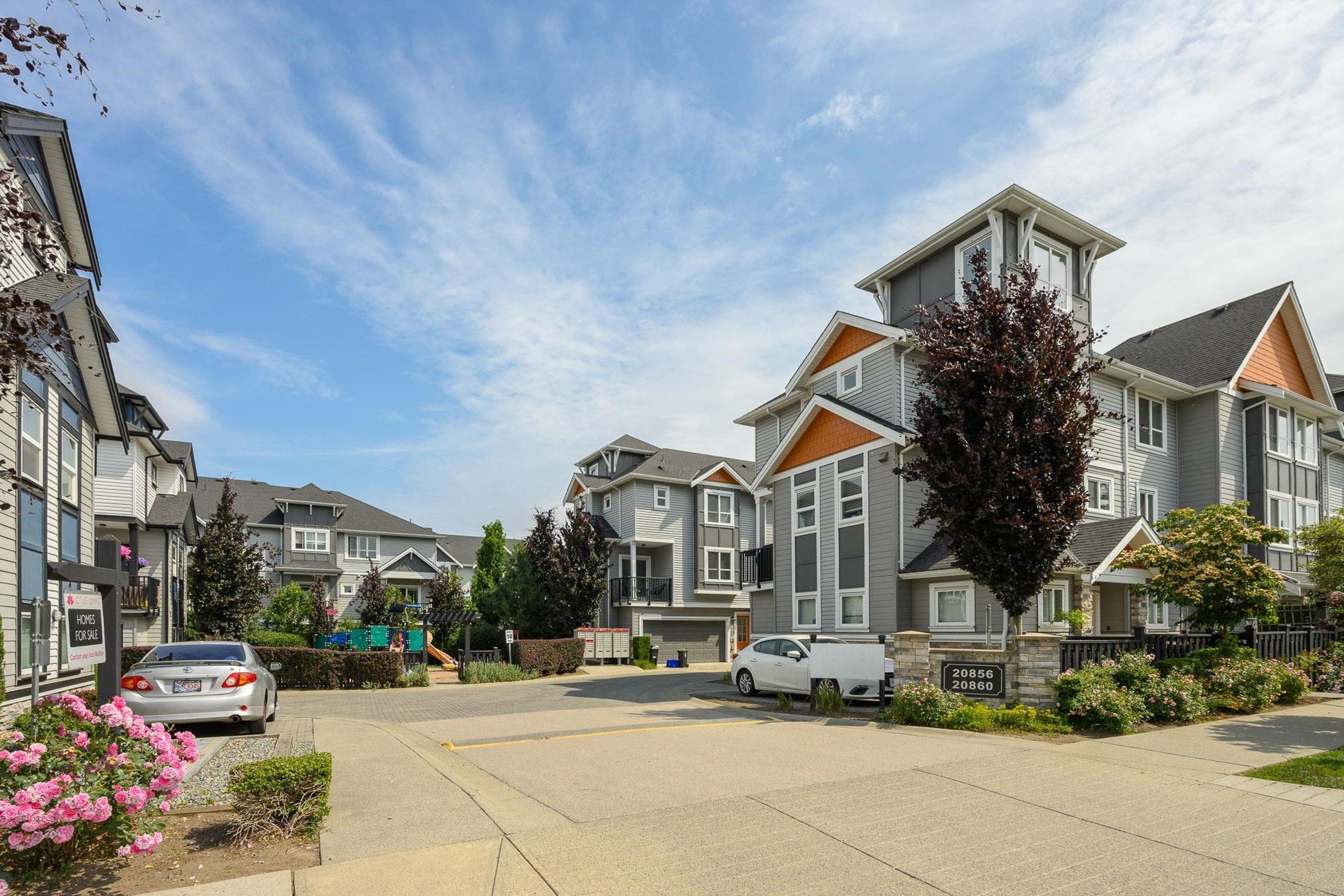 #51 20860 76 AVENUE - Image 2