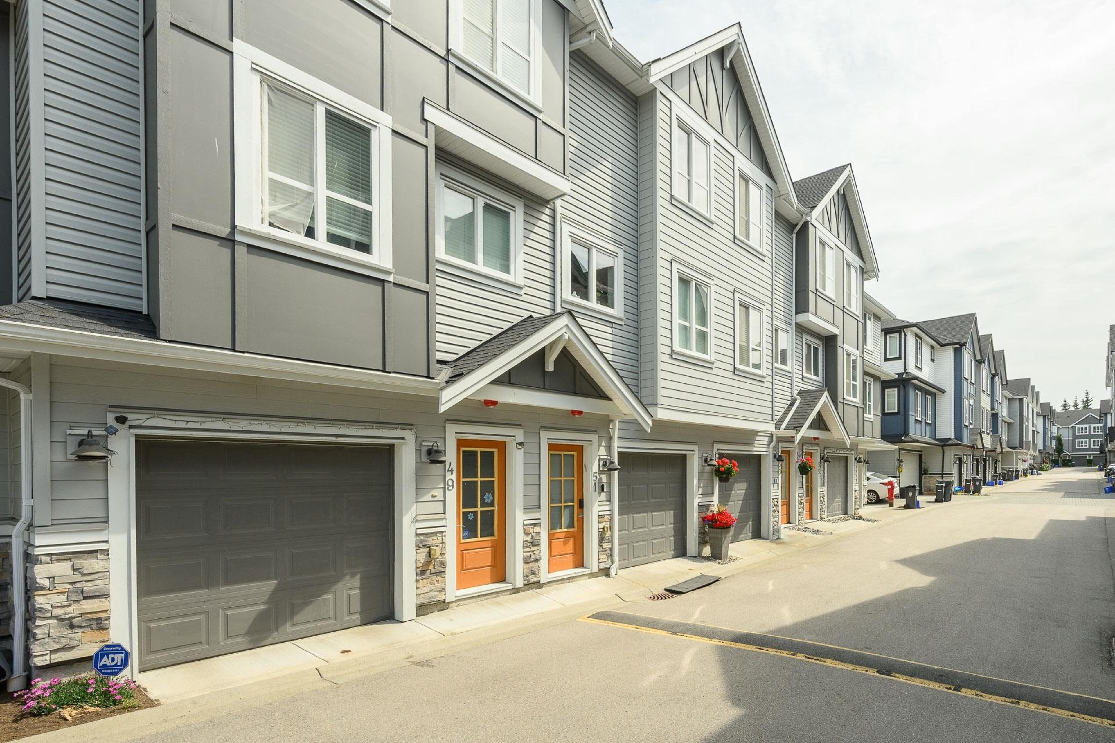 #51 20860 76 AVENUE - Image 3