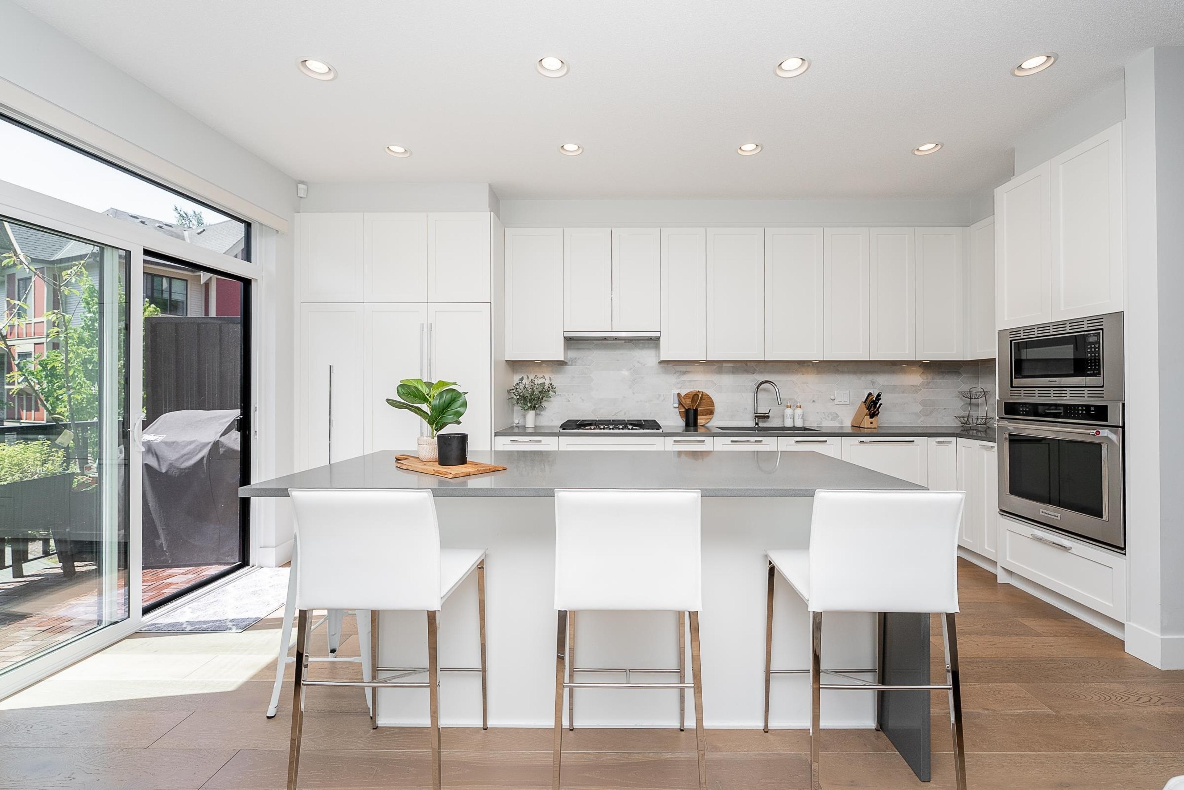 #55 3306 PRINCETON AVENUE - Main Image