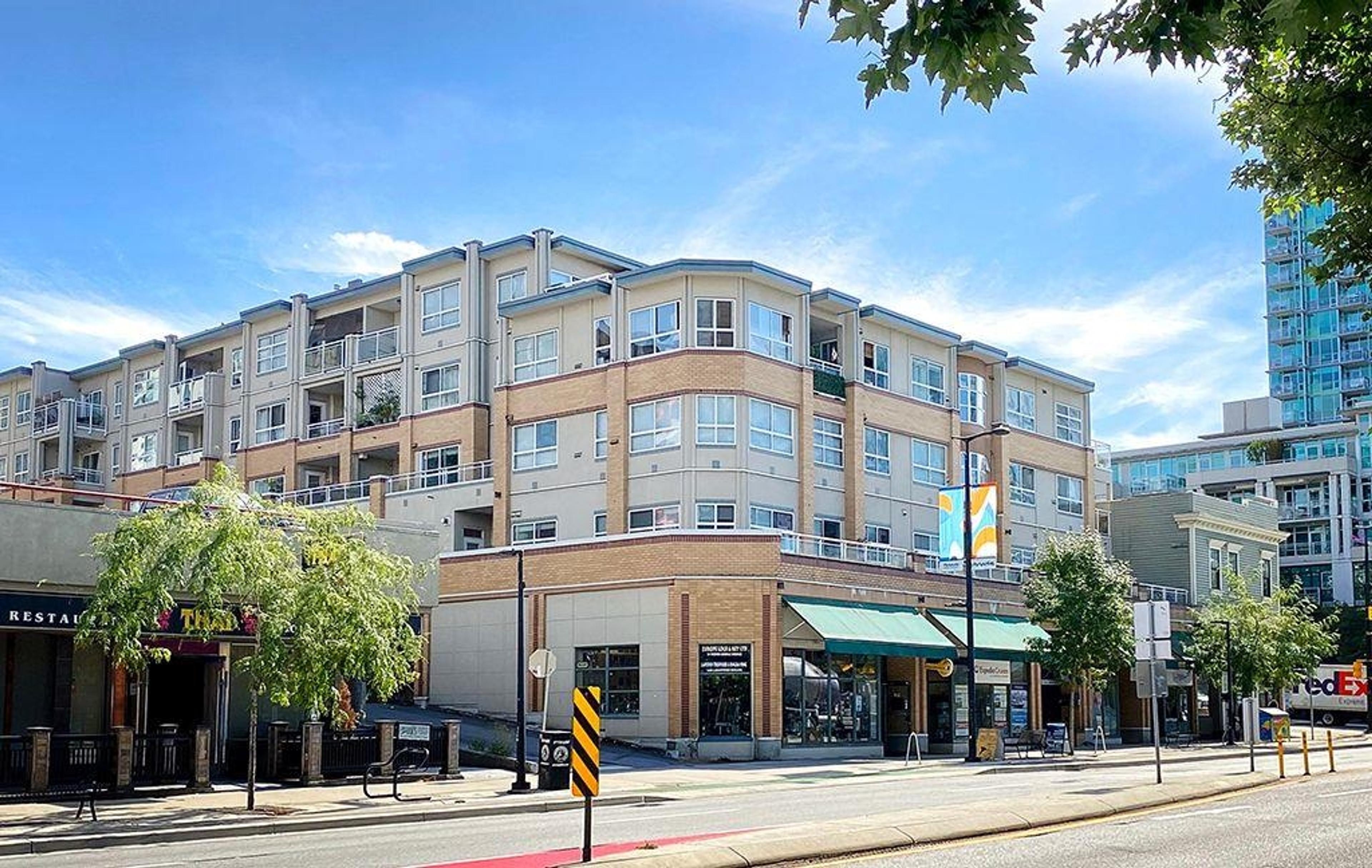 108 W Esplanade Avenue, North Vancouver - Exteriors - Photo 1