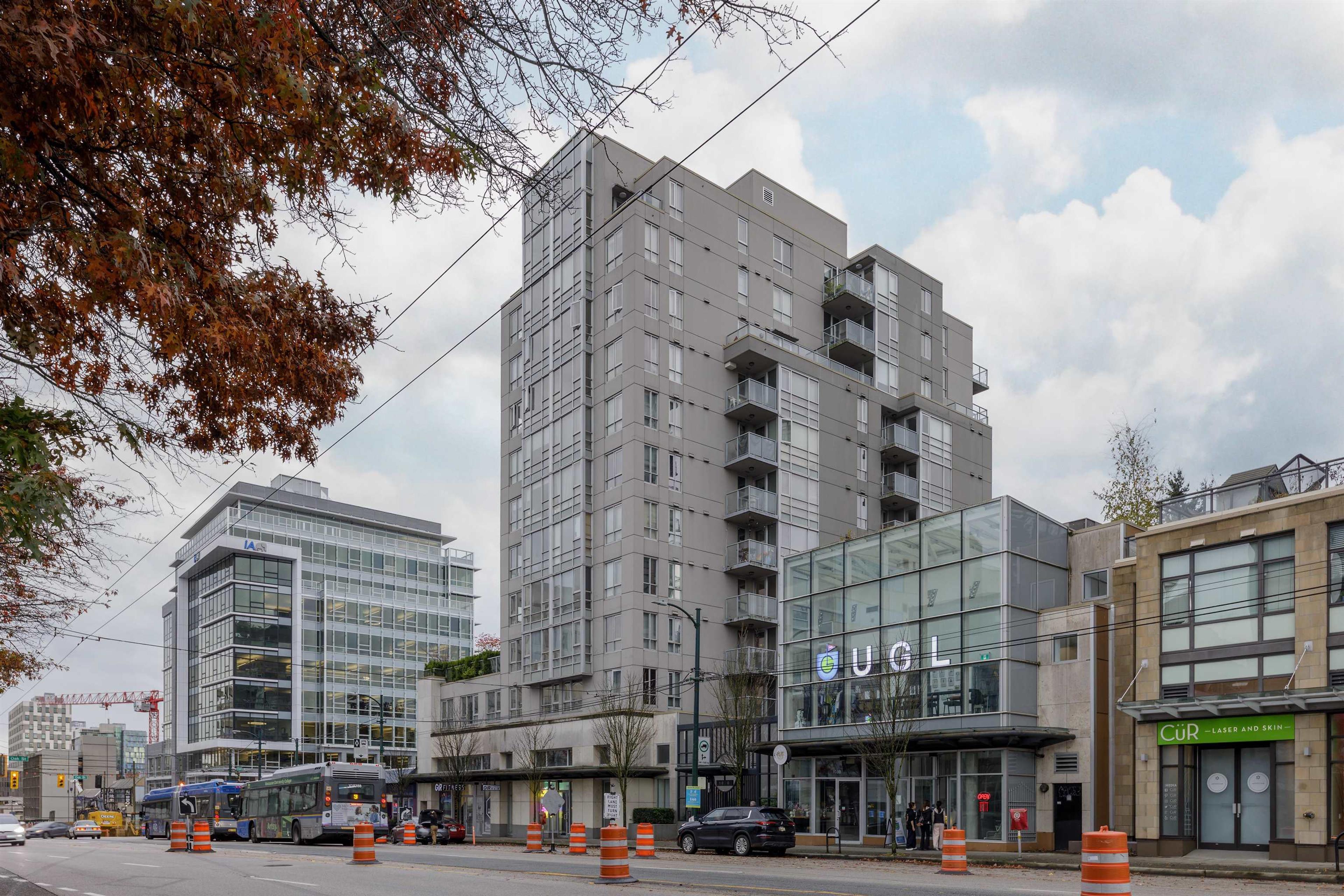 525 Foster Avenue, Coquitlam - Exteriors - Photo 1