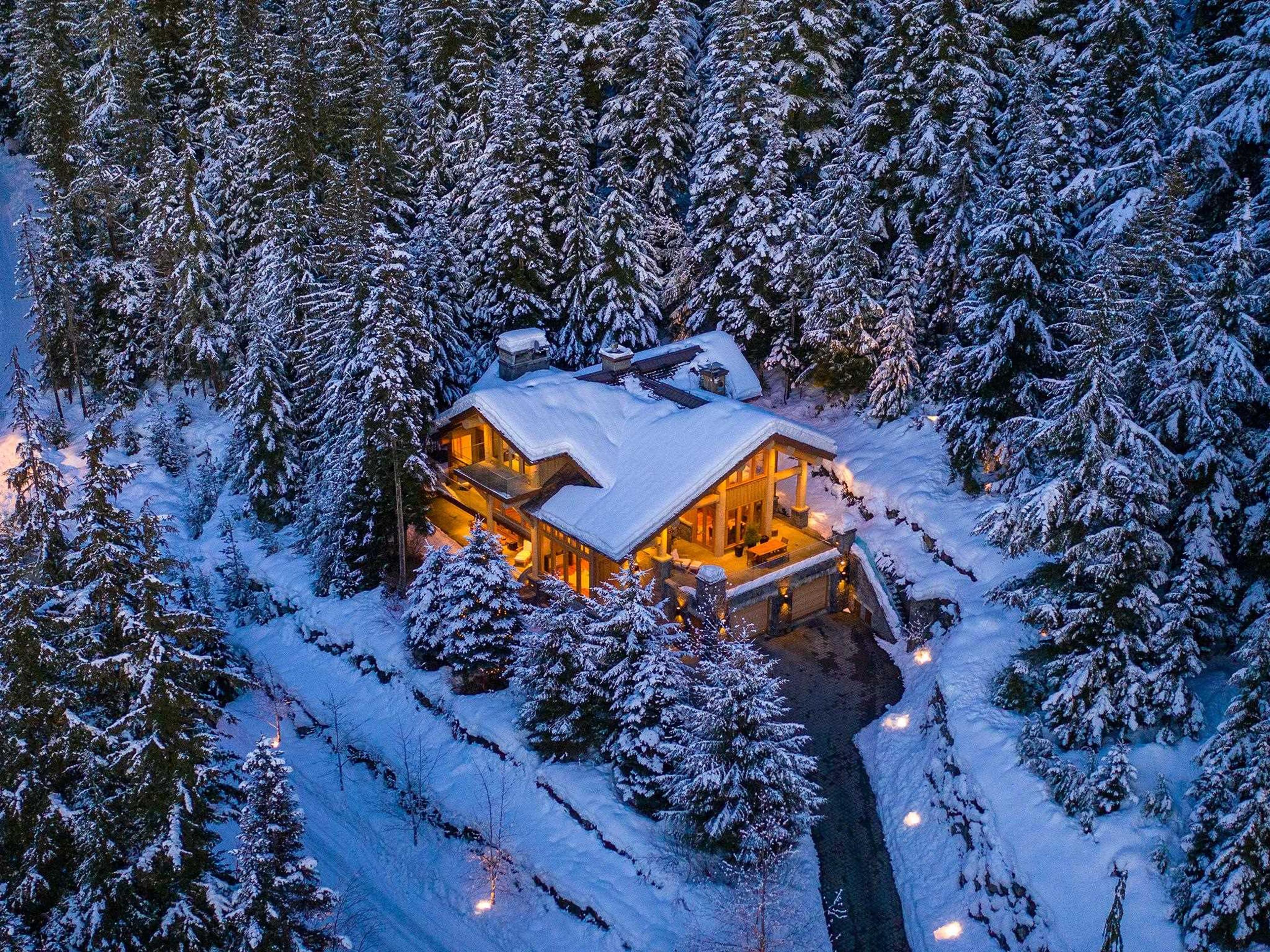 4673 BLACKCOMB WAY - Main Image