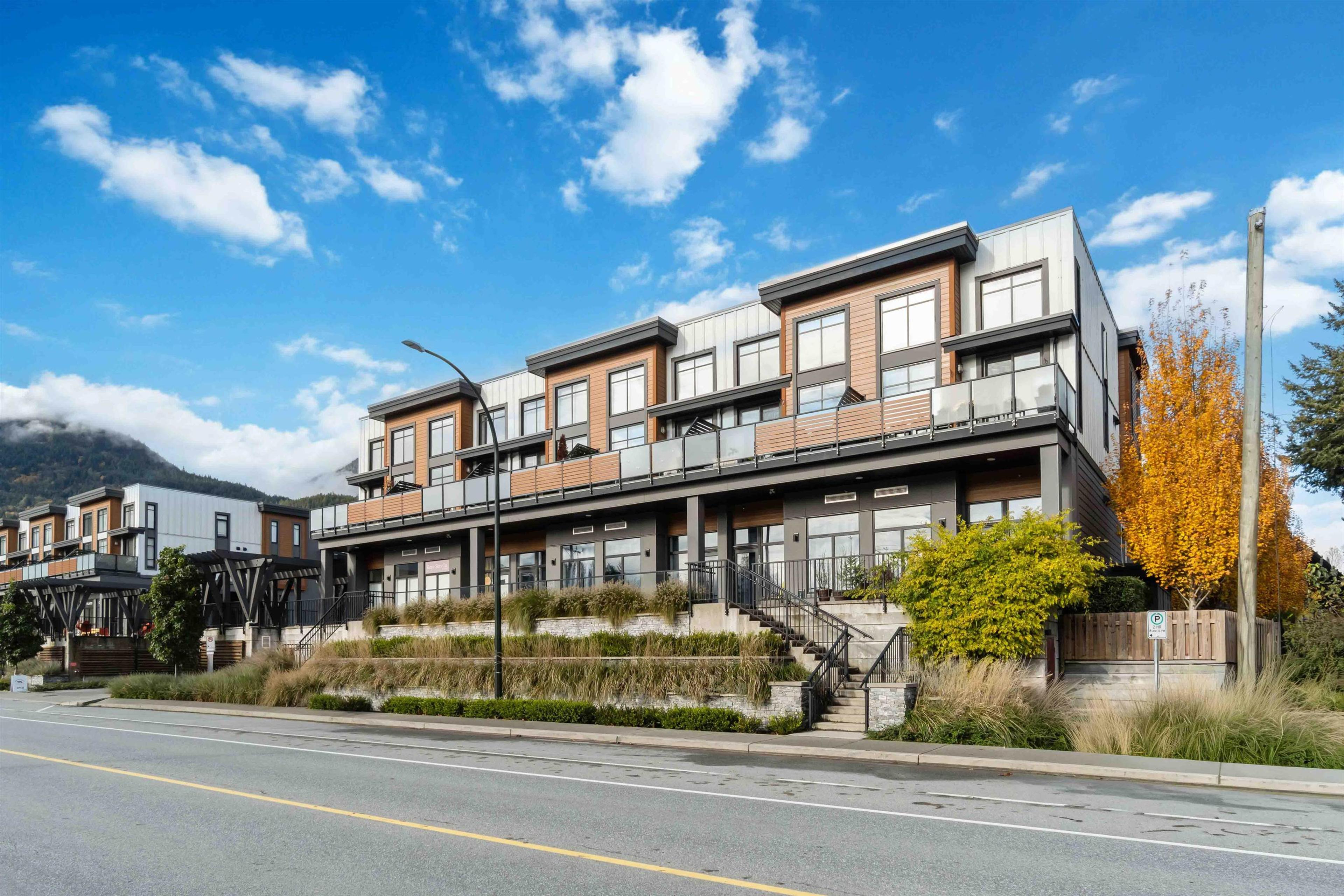 39769 Government Road, Squamish - Exteriors - Full Complex View - Photo 2