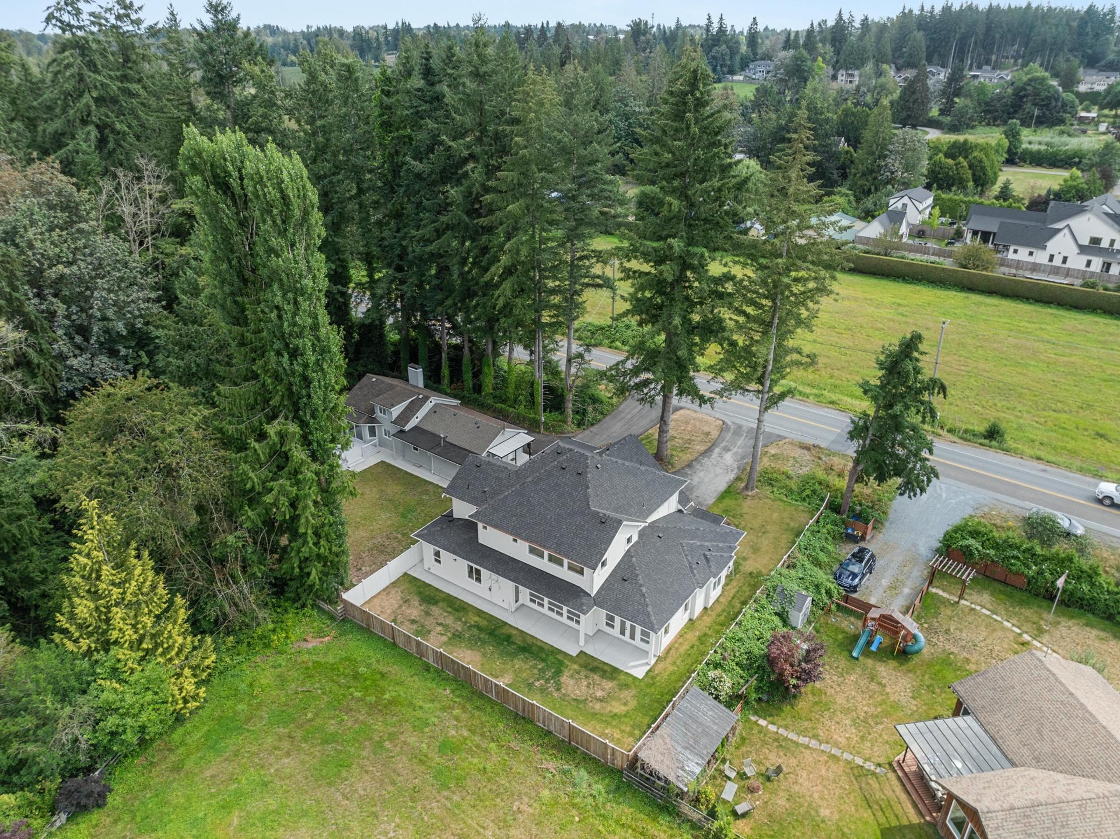 24833 Robertson Crescent, Langley - Exteriors - Drone/Aerial View - Photo 5