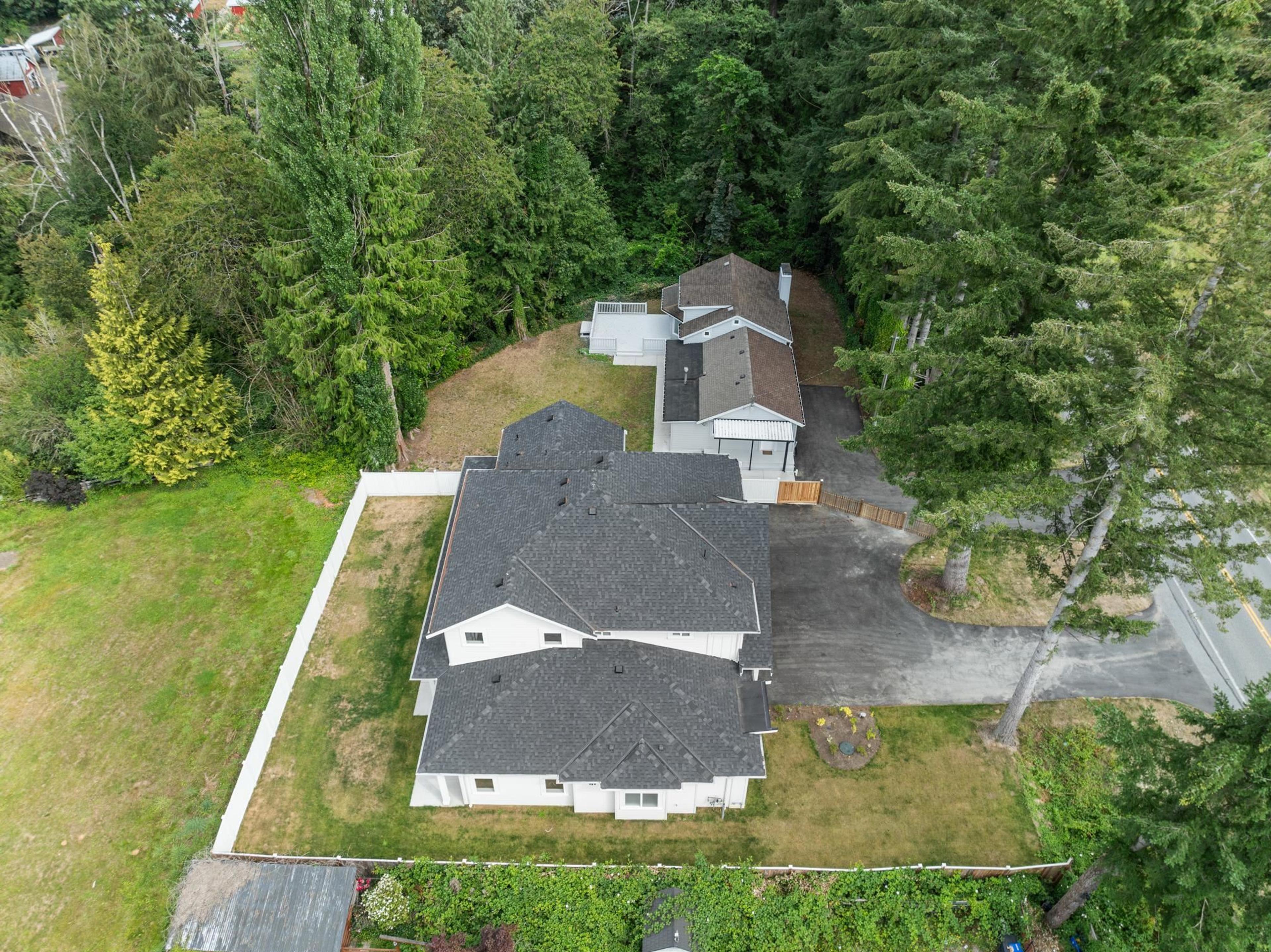 24833 Robertson Crescent, Langley - Exteriors - Drone/Aerial View - Photo 7
