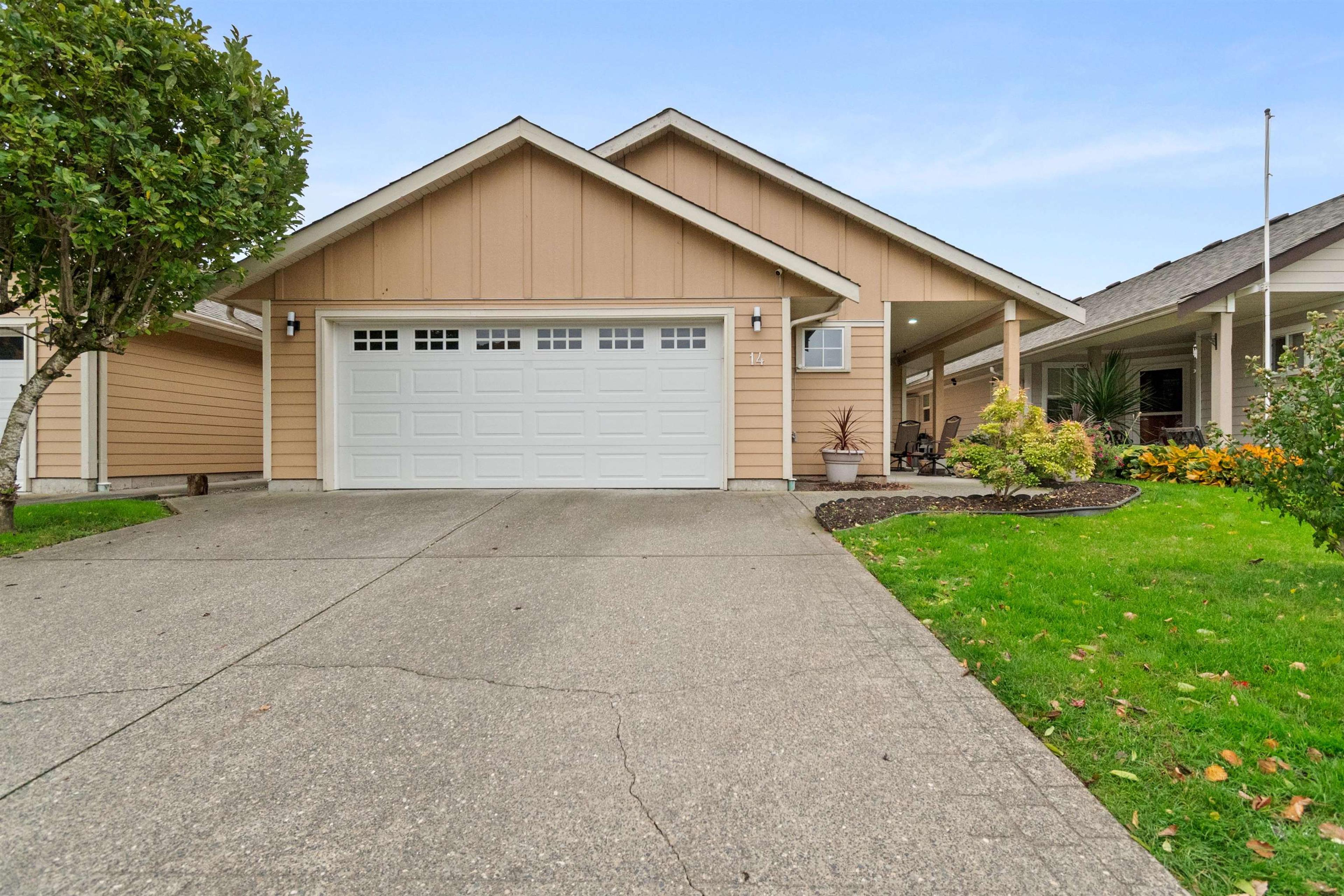 7291 Morrow Road, Agassiz - Exteriors - Photo 3