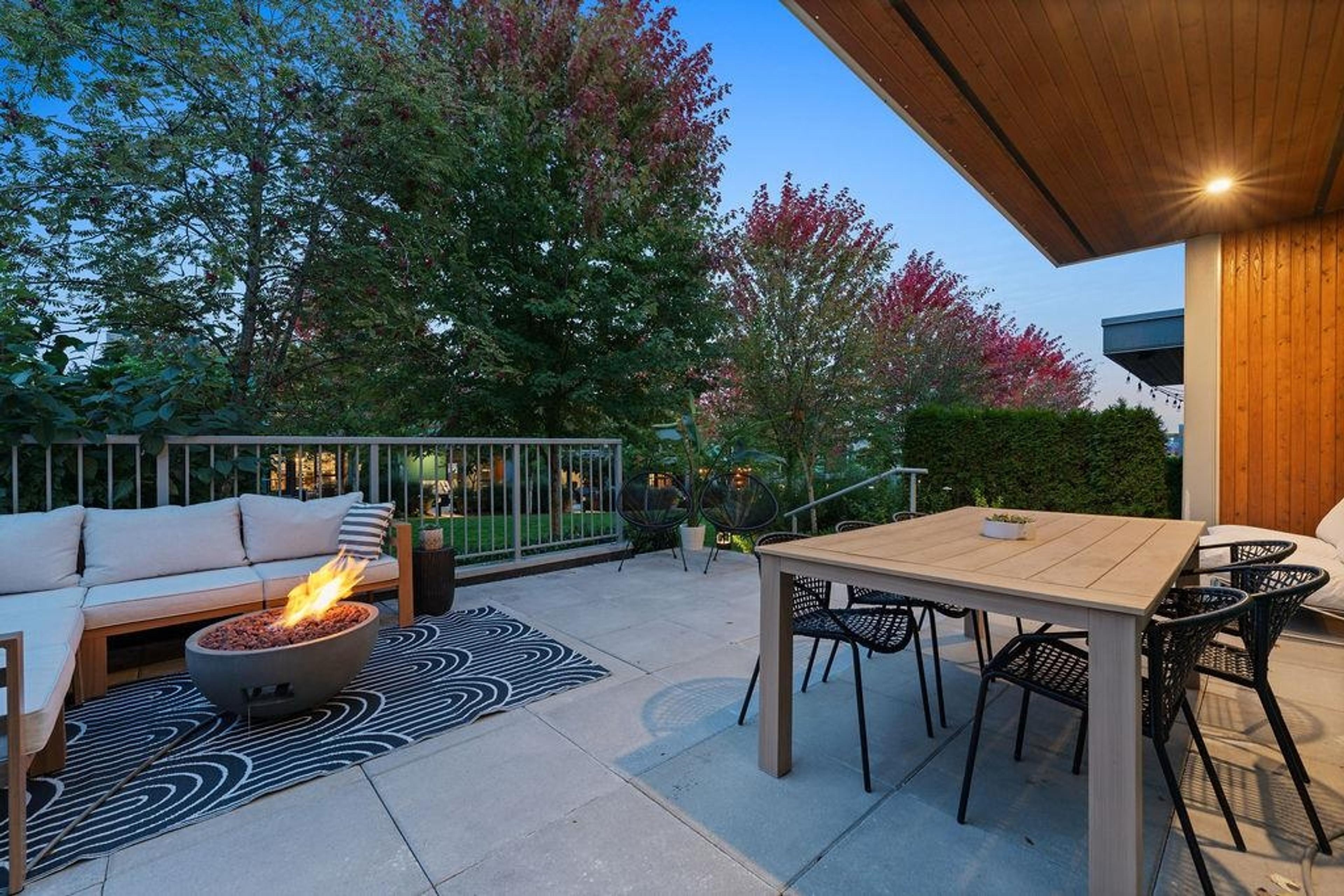 3596 Salal Drive, North Vancouver - Exteriors - Photo 2