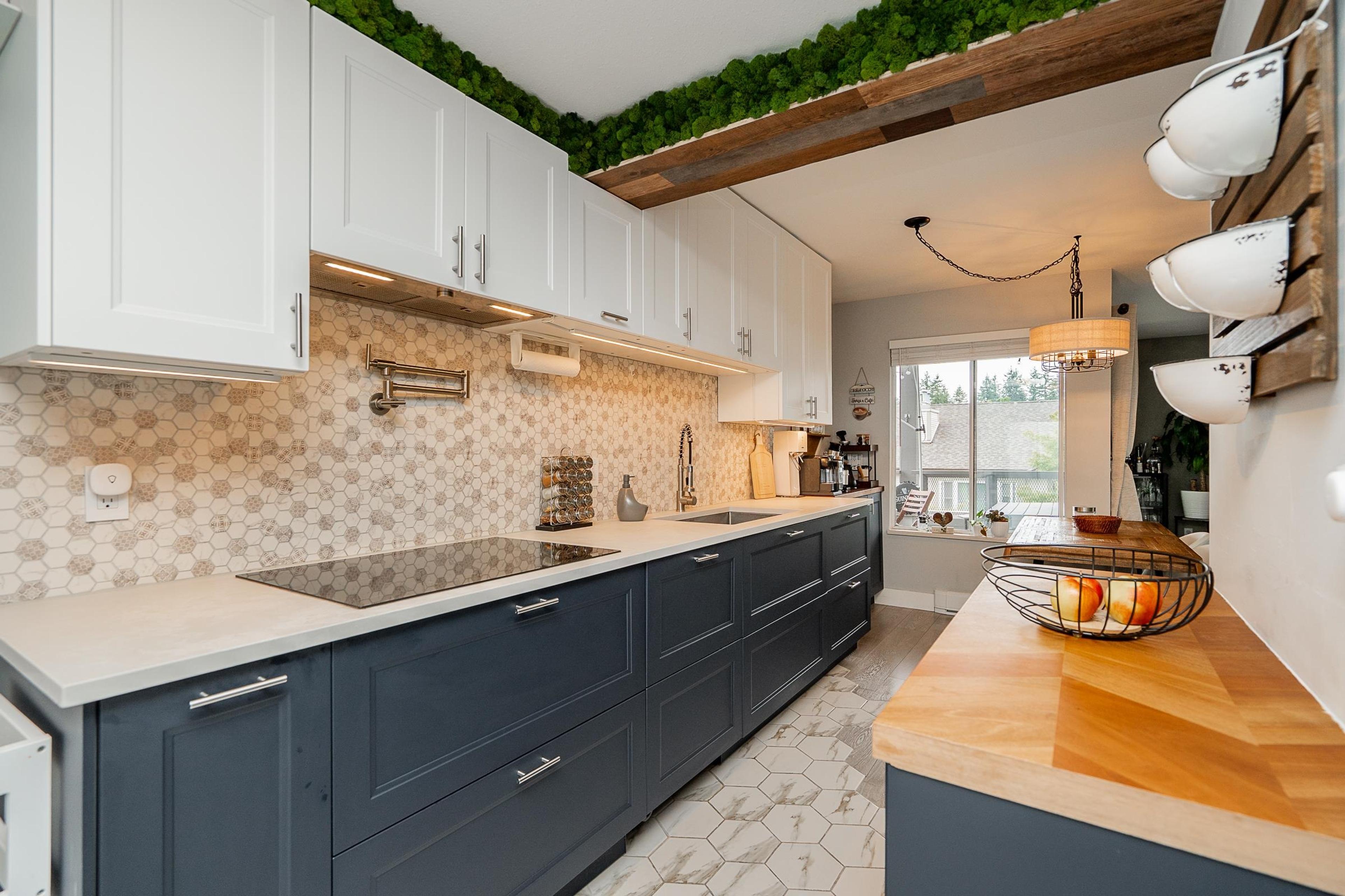 #301 7465 SANDBORNE AVENUE - Image 3