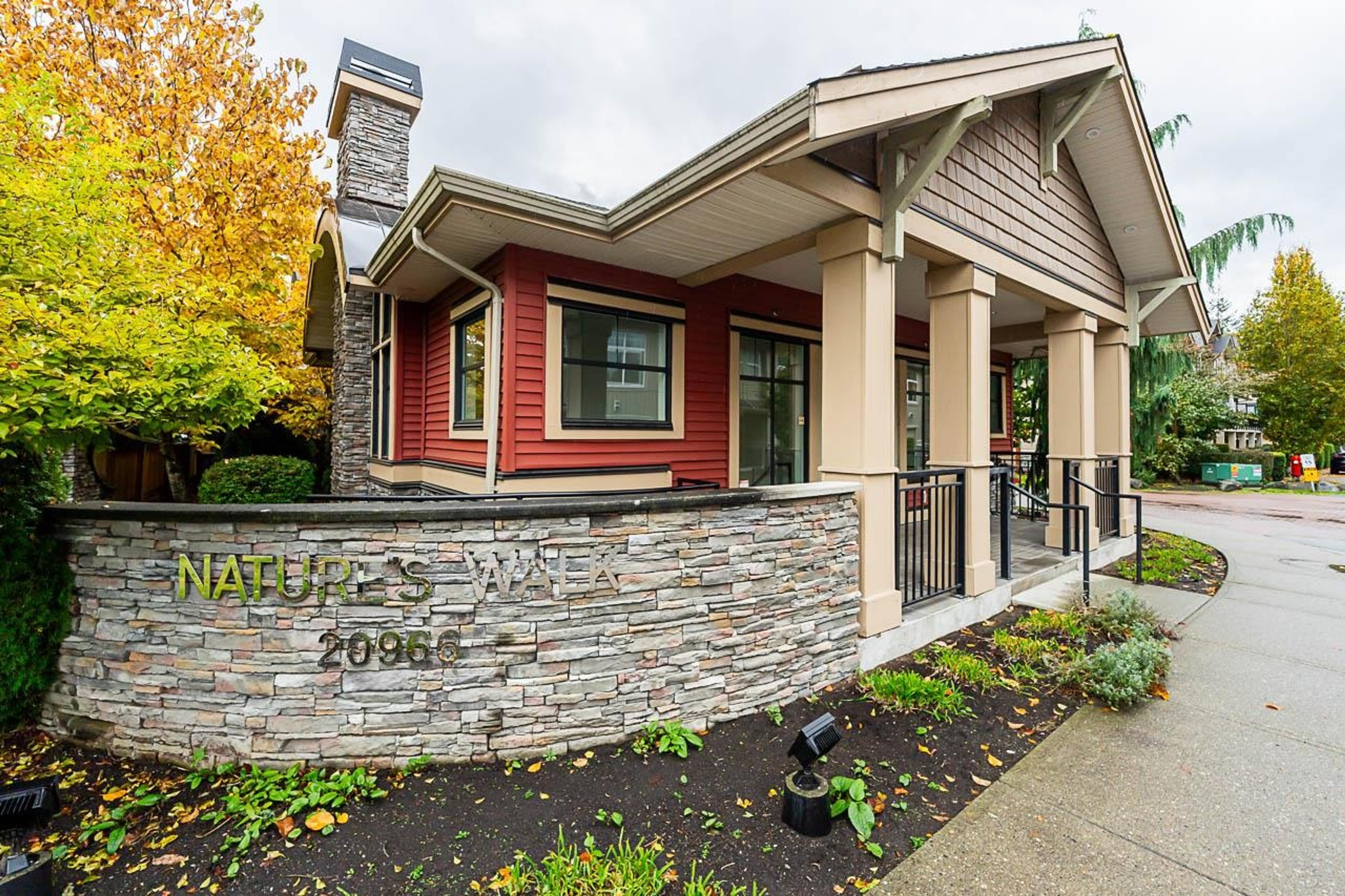 20966 77a Avenue, Langley - Exteriors - Photo 2