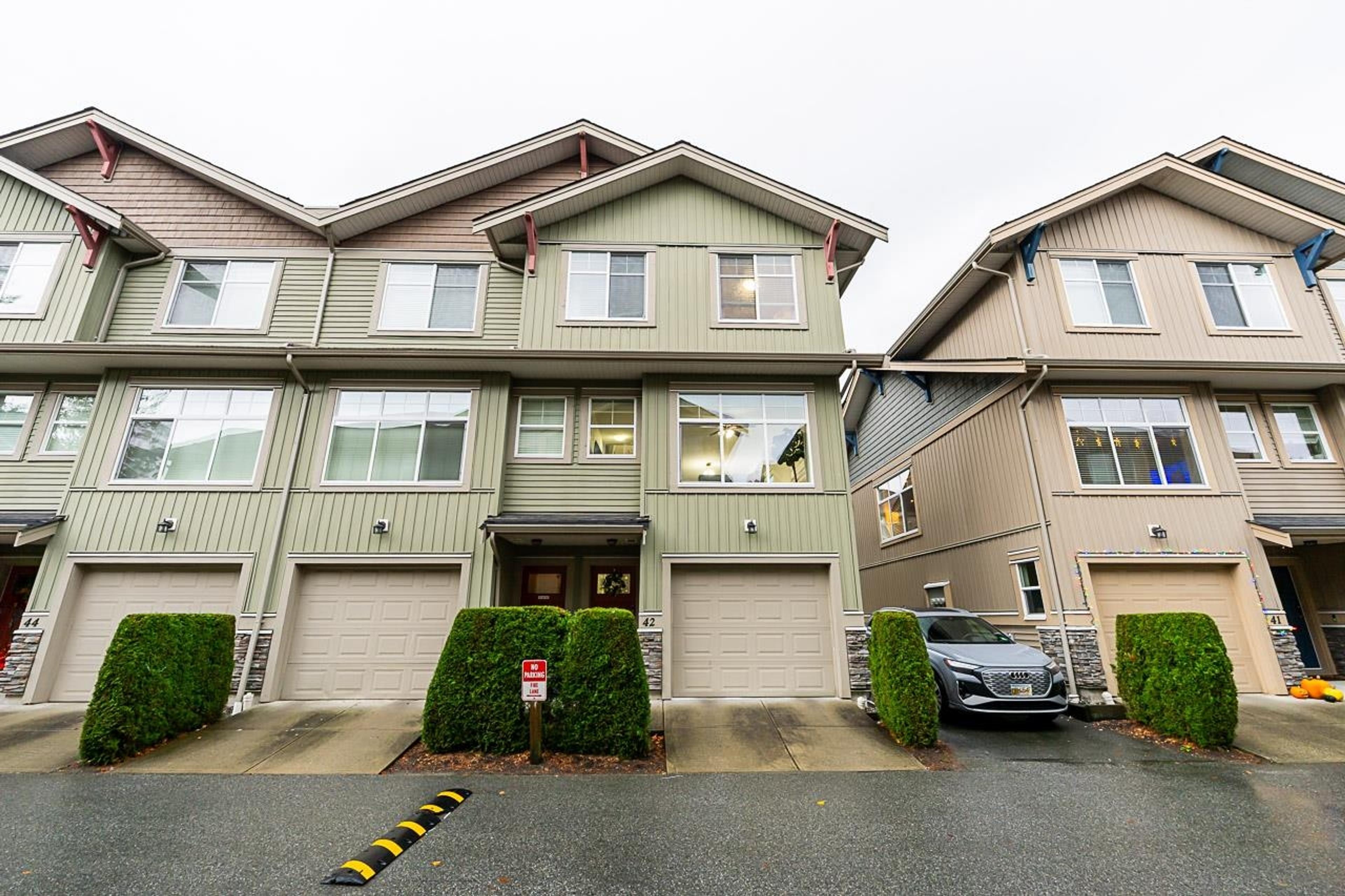 20966 77a Avenue, Langley - Exteriors - Full Complex View - Photo 6