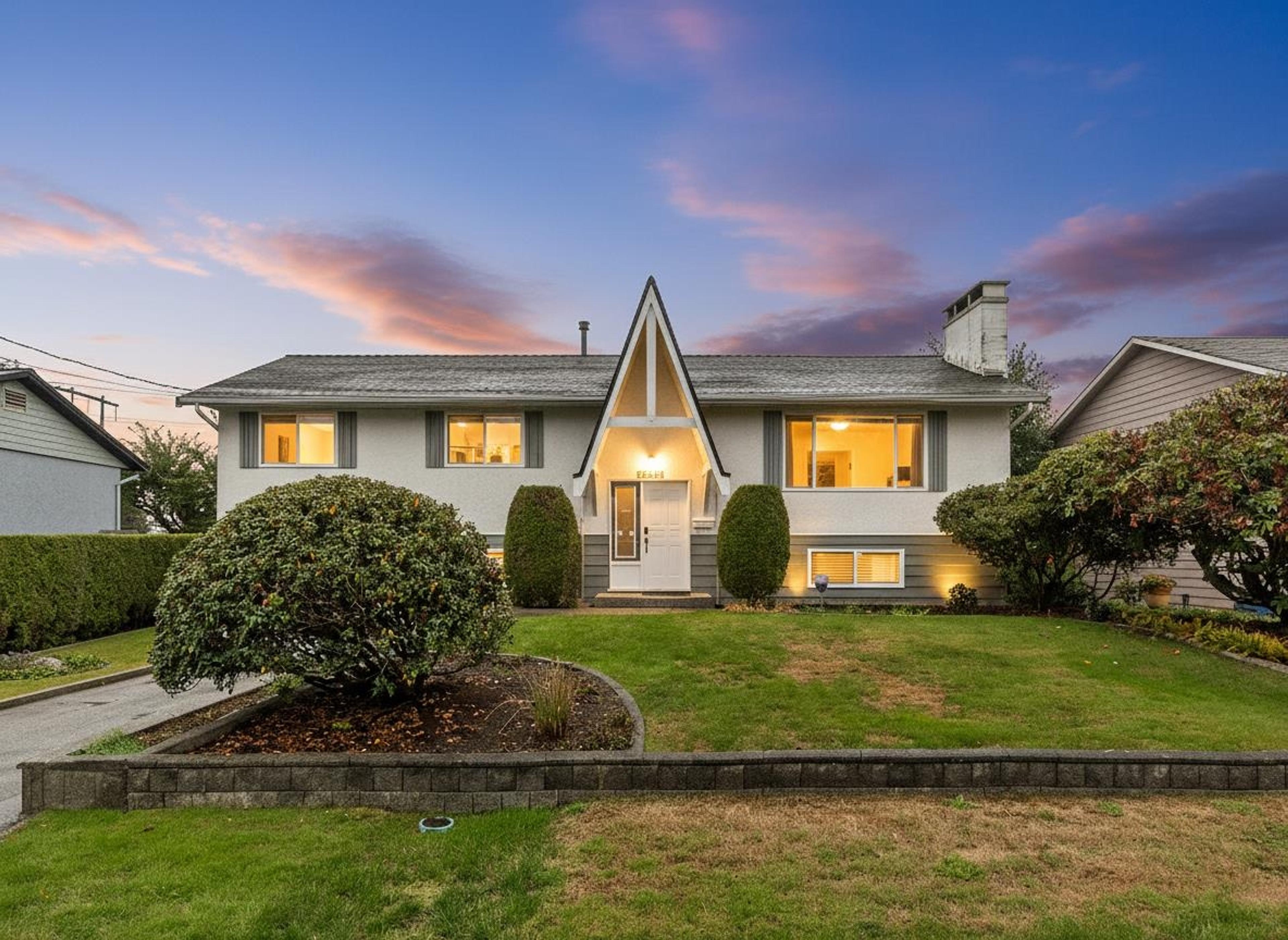 1940 ROUTLEY AVENUE - Main Image