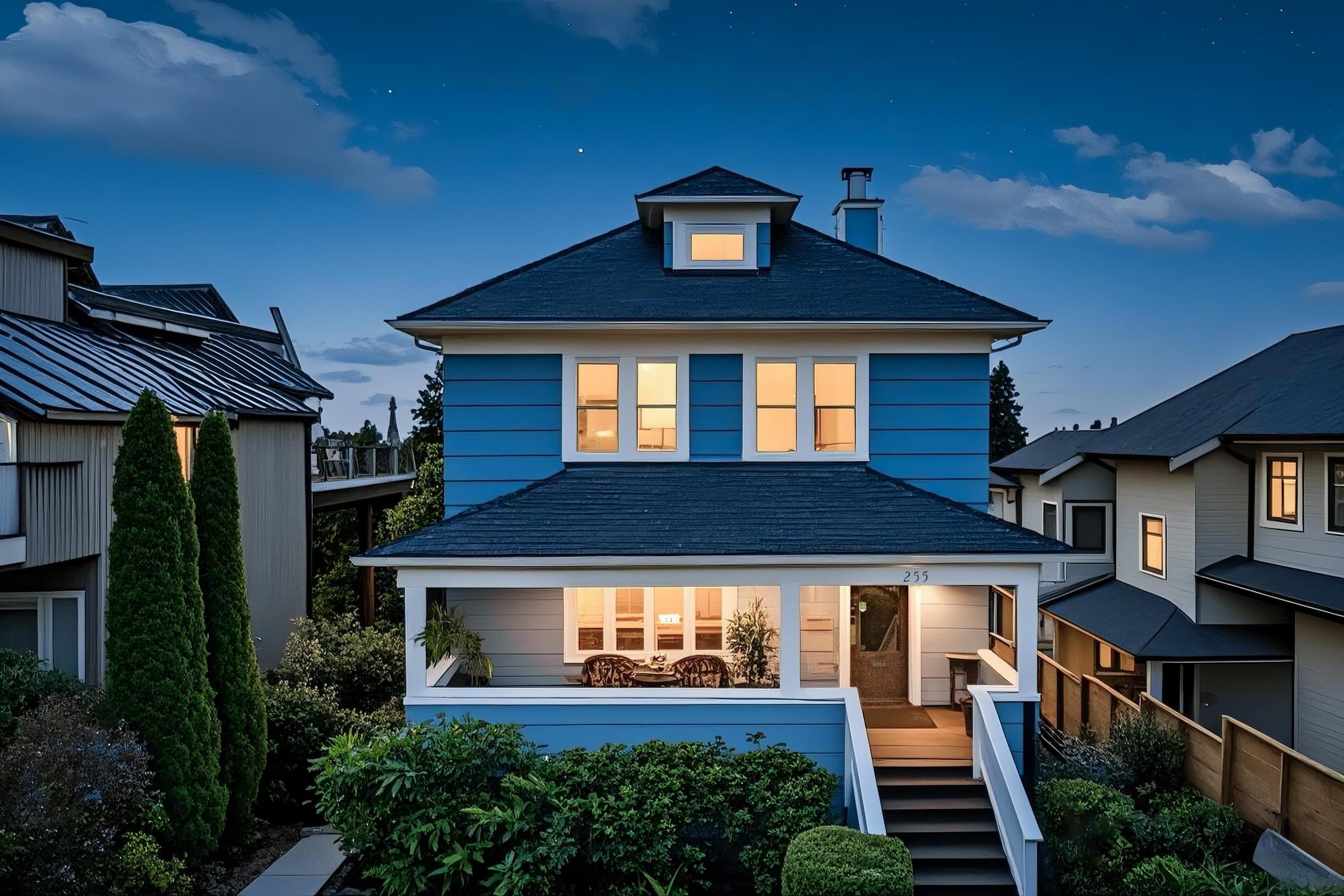 255 W 6th Street, North Vancouver - Exteriors - Photo 2