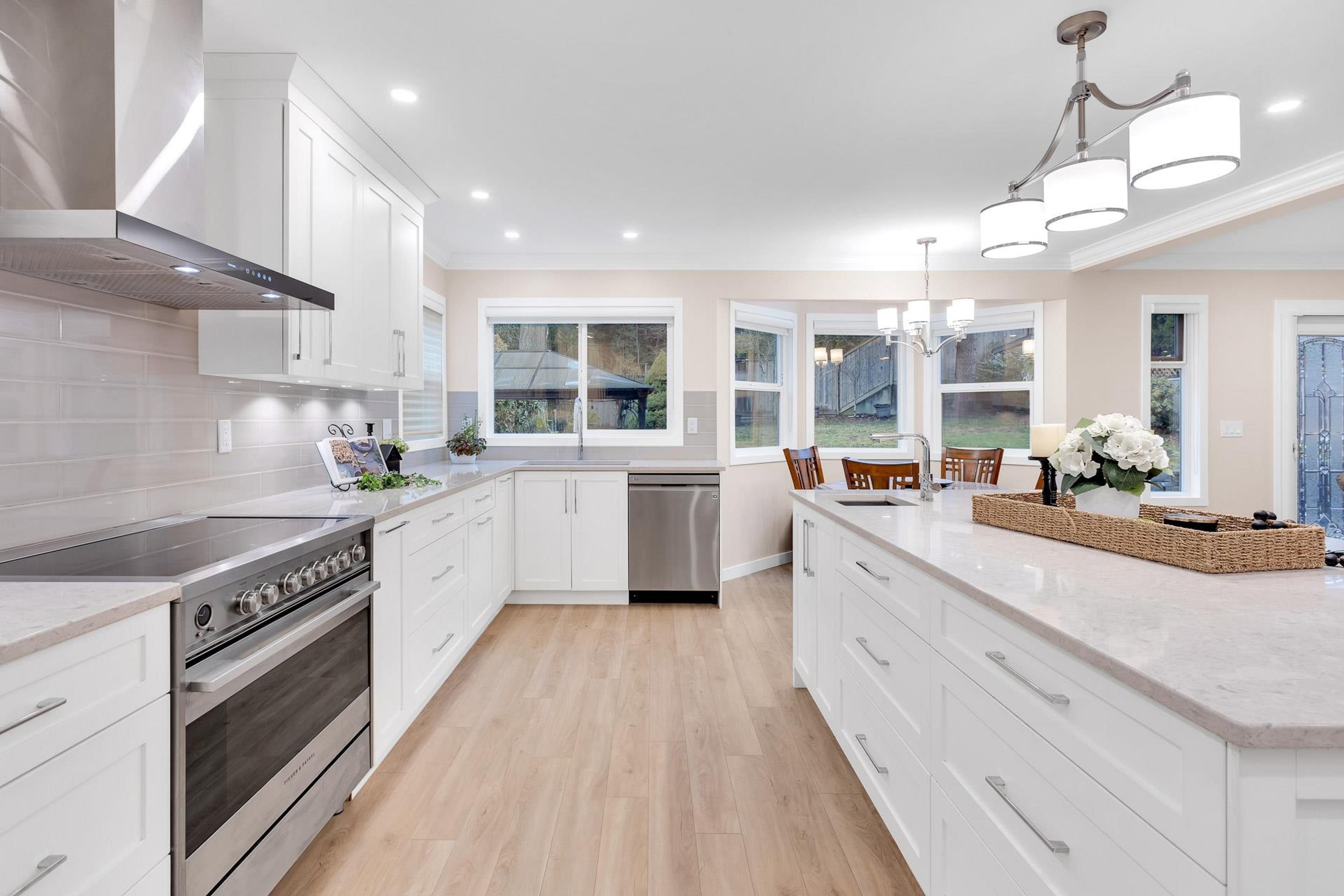 2443 LECLAIR DRIVE - Main Image