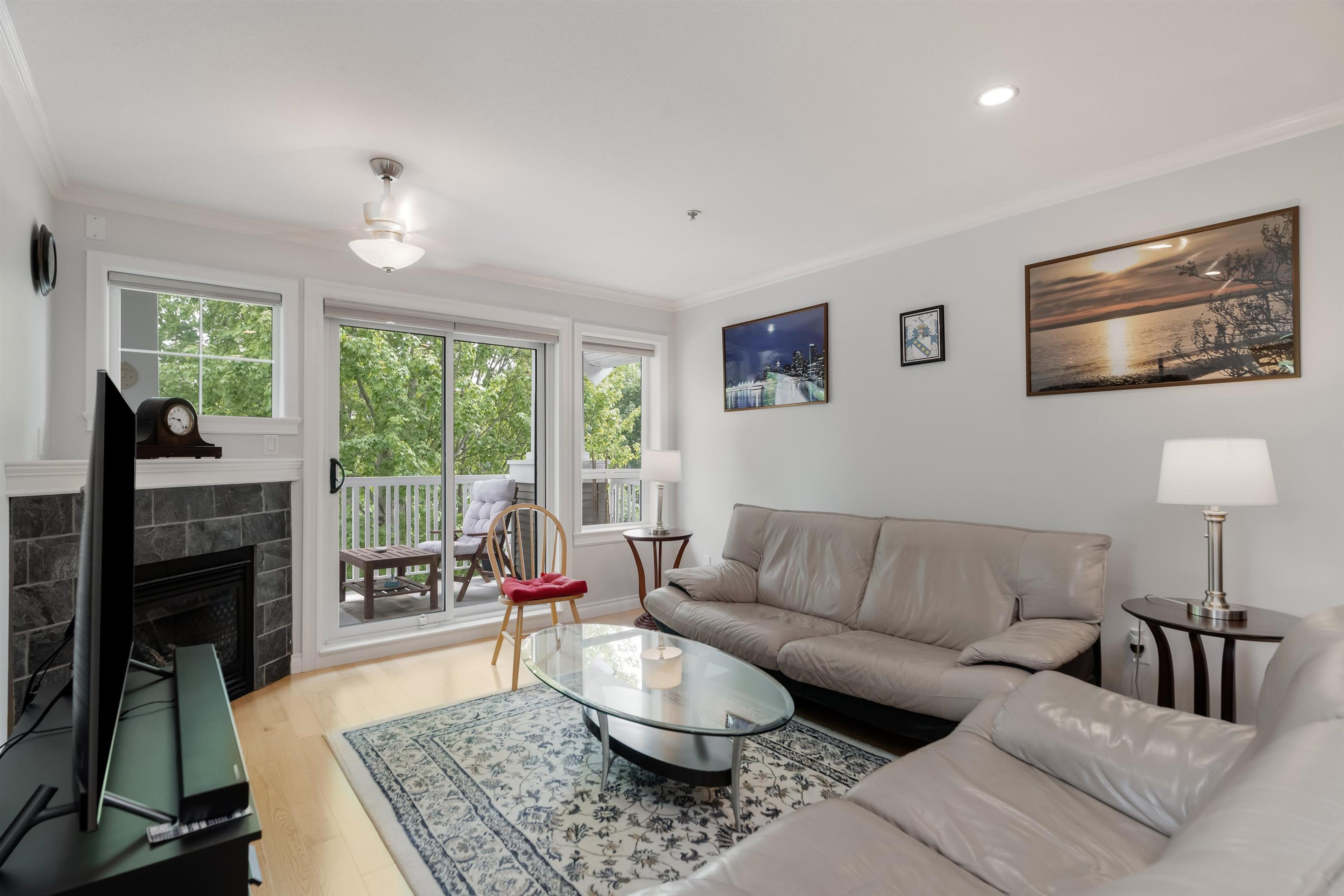 #305 20750 DUNCAN WAY - Image 2