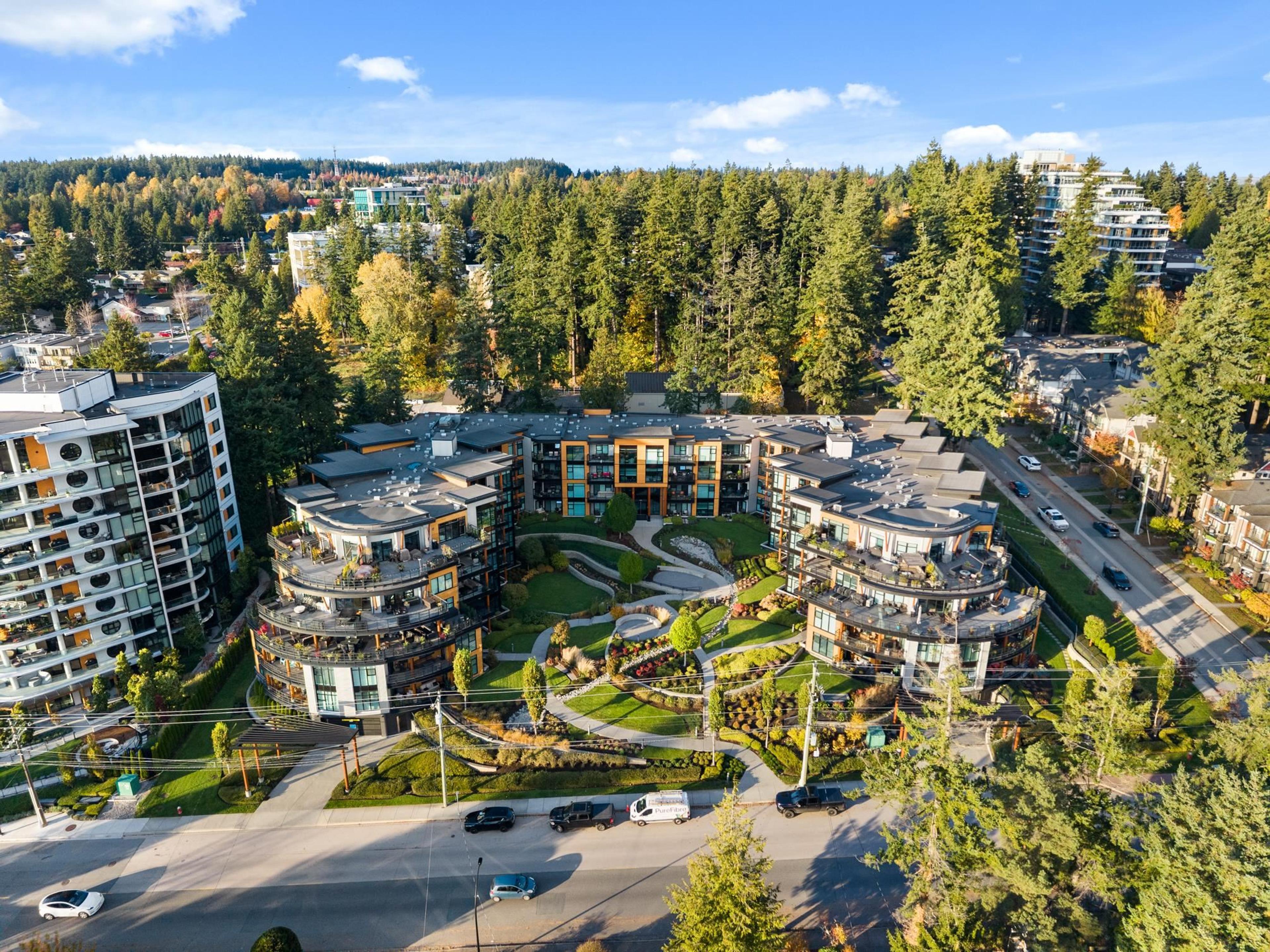 14855 Thrift Avenue, White Rock - Exteriors - Full Complex View, Drone/Aerial View - Photo 2