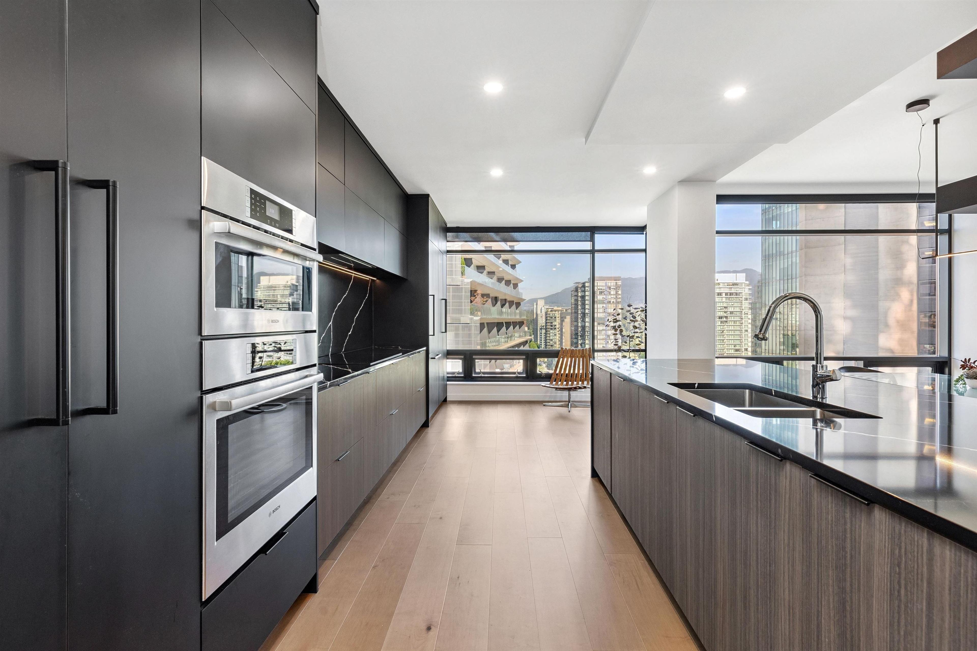 #8C 1500 ALBERNI STREET - Image 3