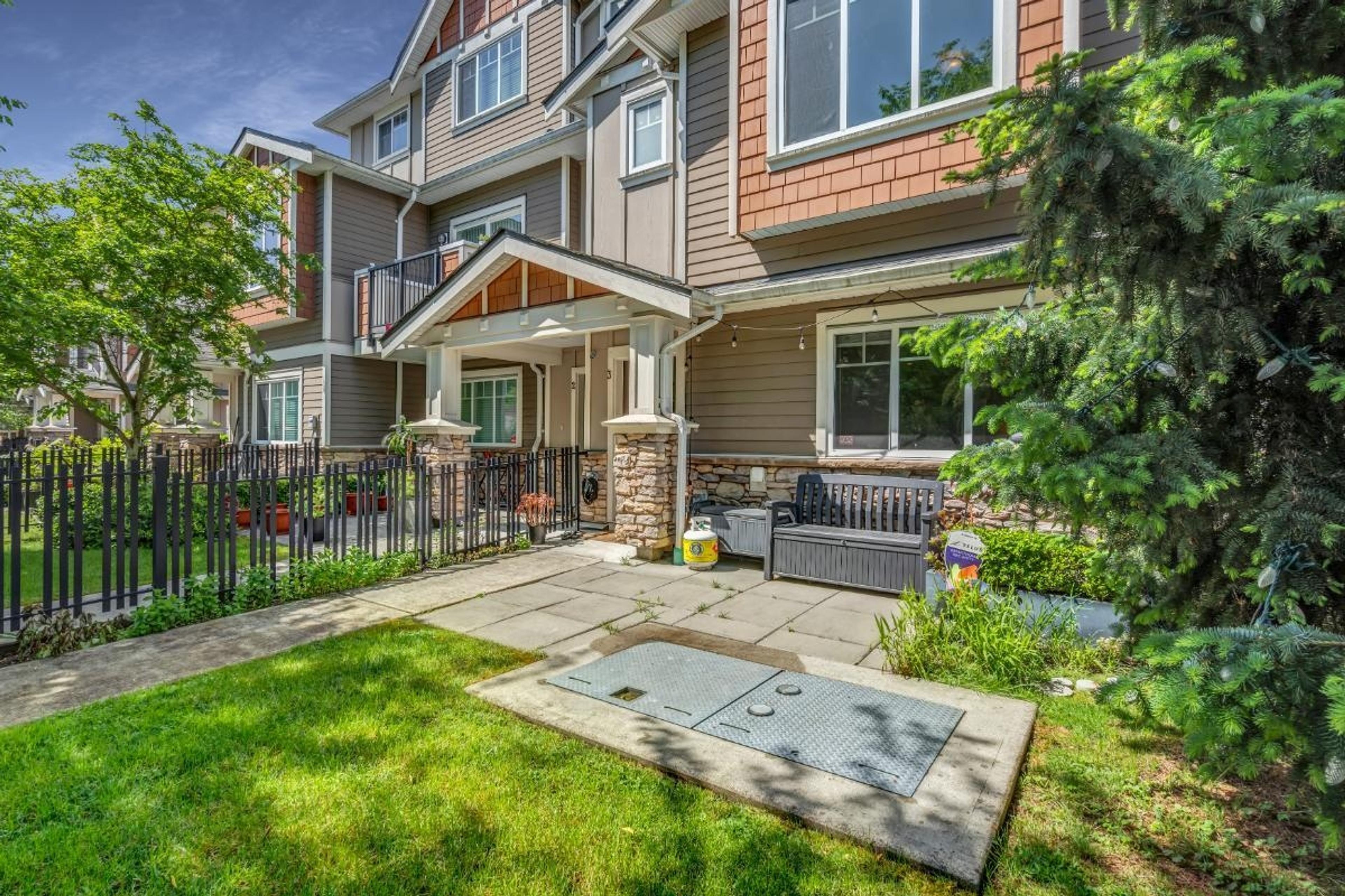 6511 No. 2 Road, Richmond - Exteriors - Photo 3