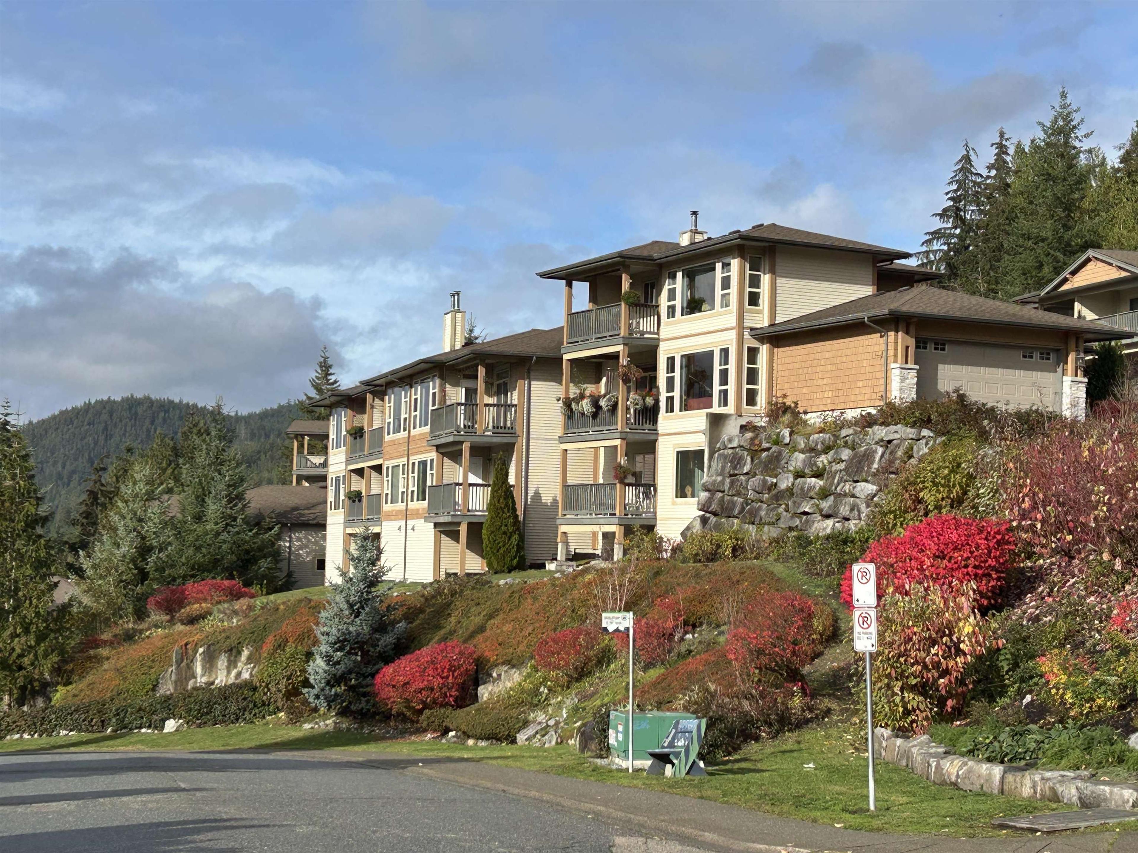 1026 Glacier View Drive, Squamish - Exteriors - Full Complex View - Photo 2