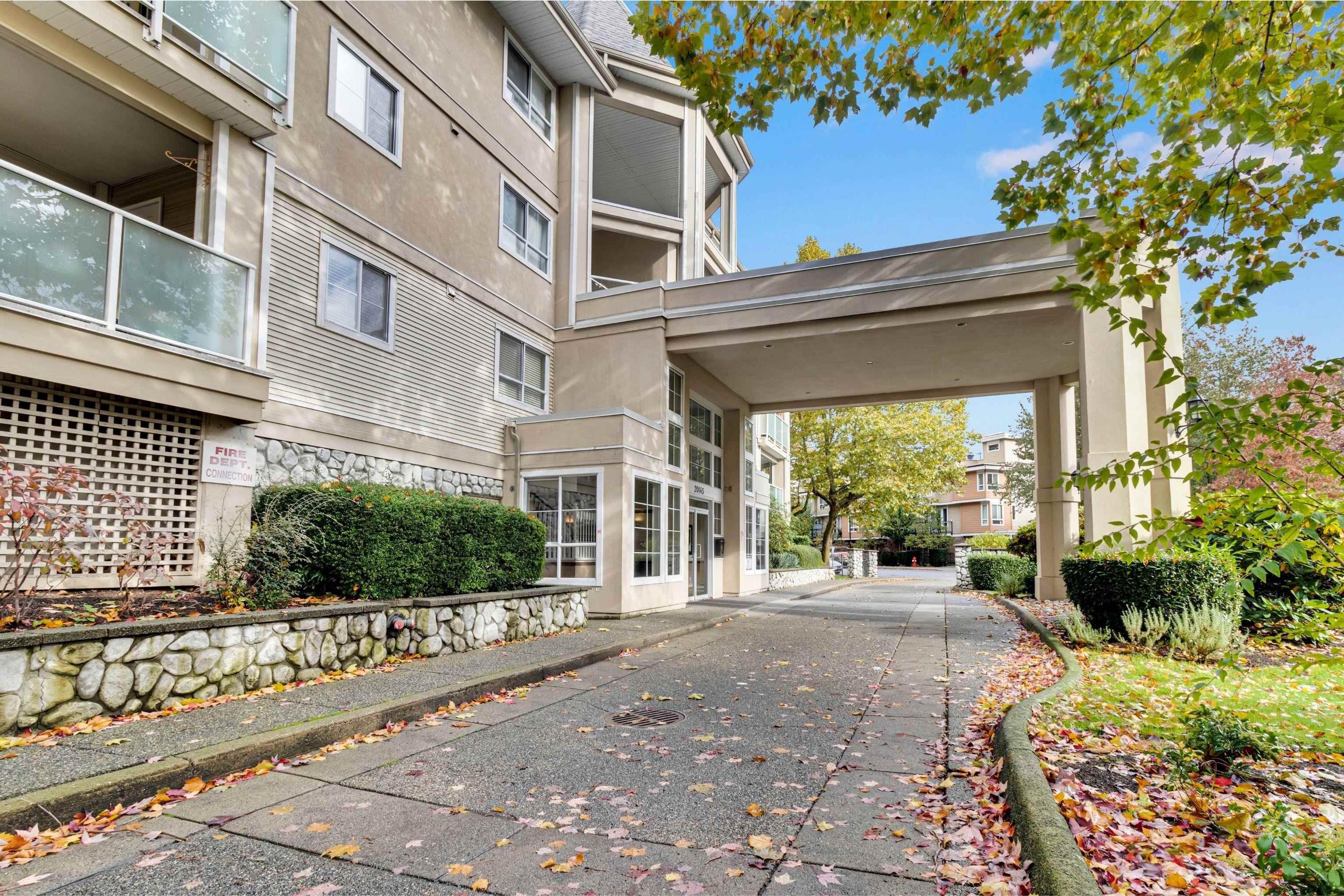 20145 55a Avenue, Langley - Exteriors - Full Complex View - Photo 2