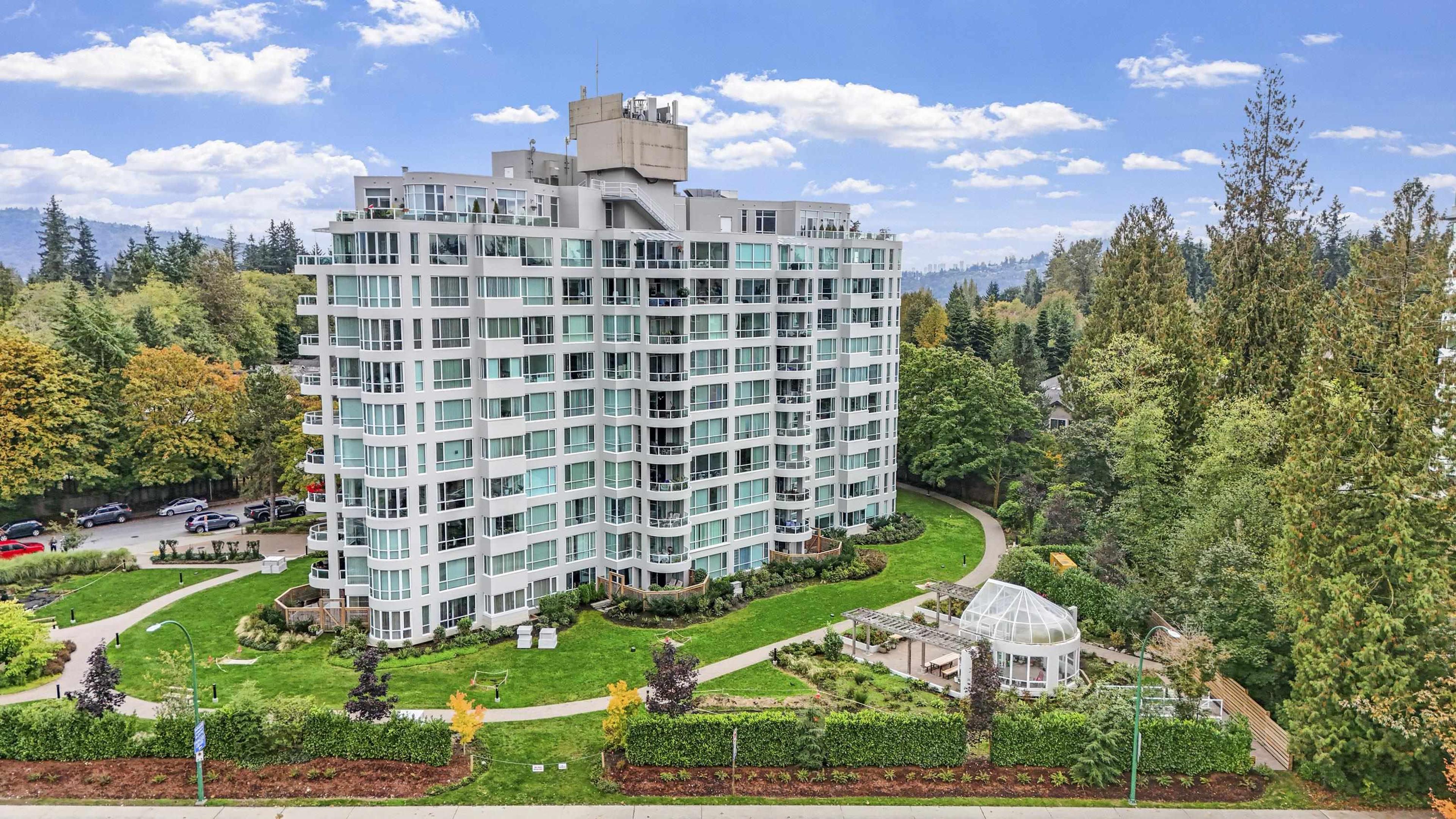 995 Roche Point Drive, North Vancouver - Exteriors - Full Complex View, Drone/Aerial View - Photo 1