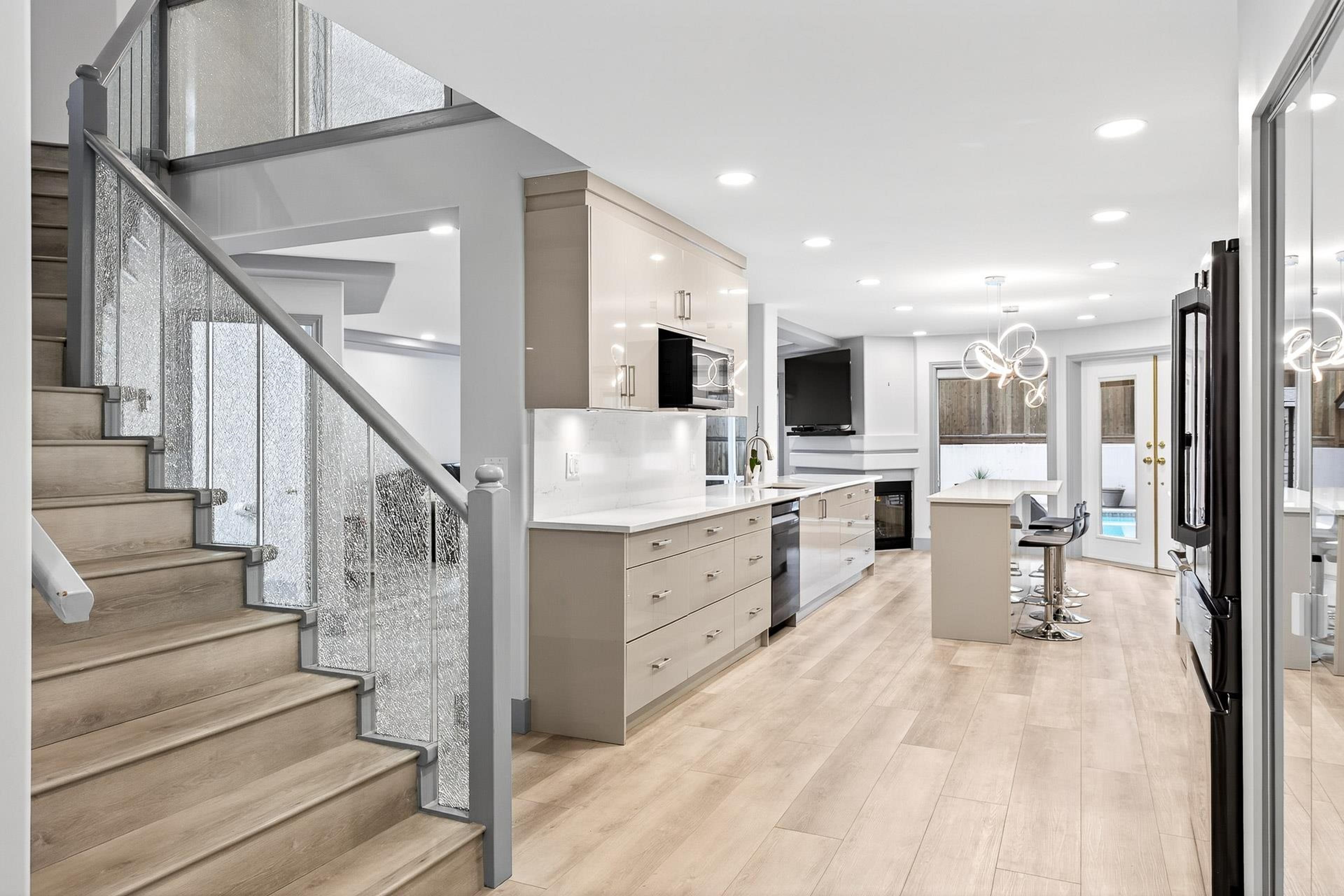 2271 SORRENTO DRIVE - Image 3