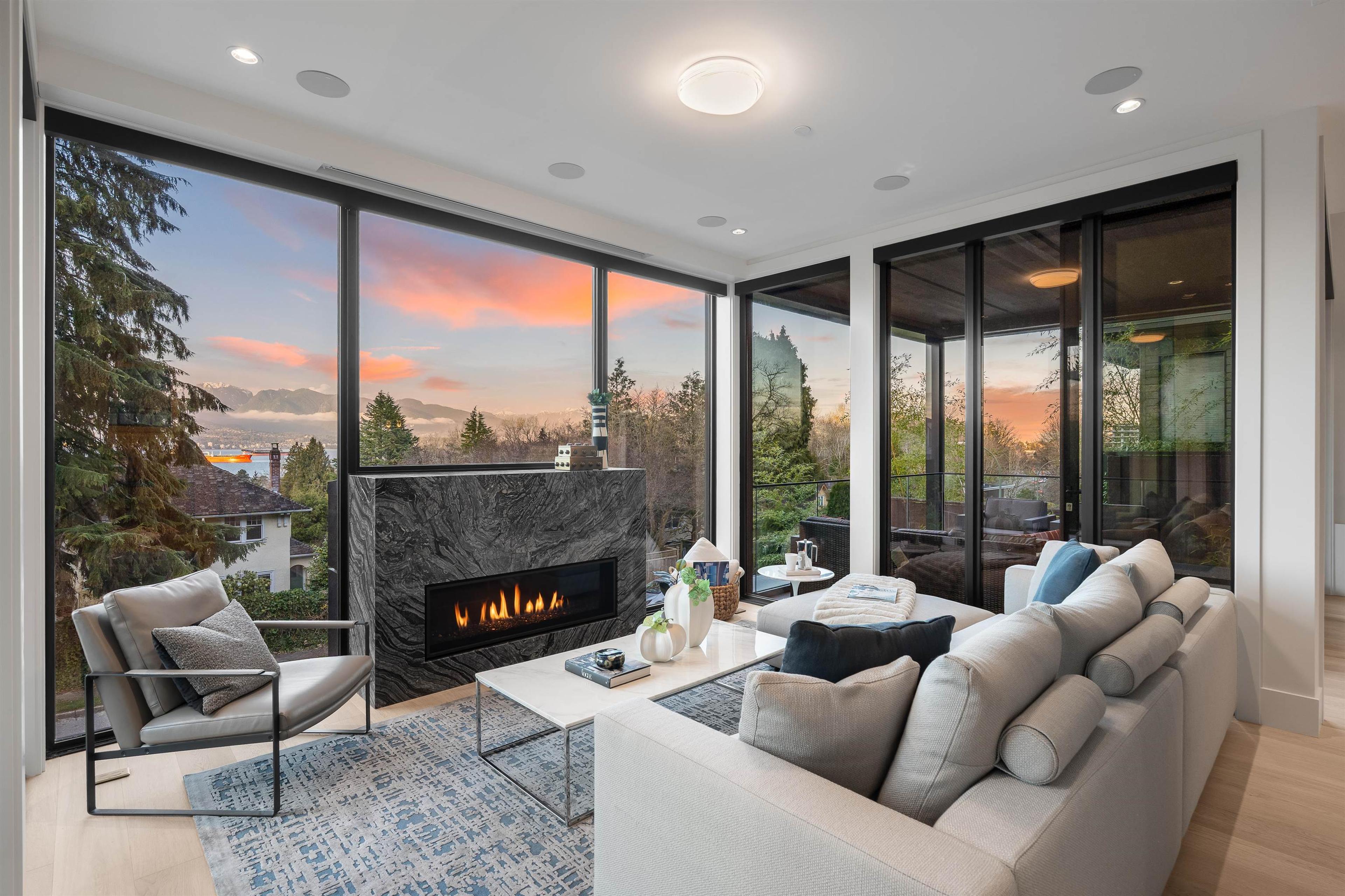 4346 LOCARNO CRESCENT - Image 2