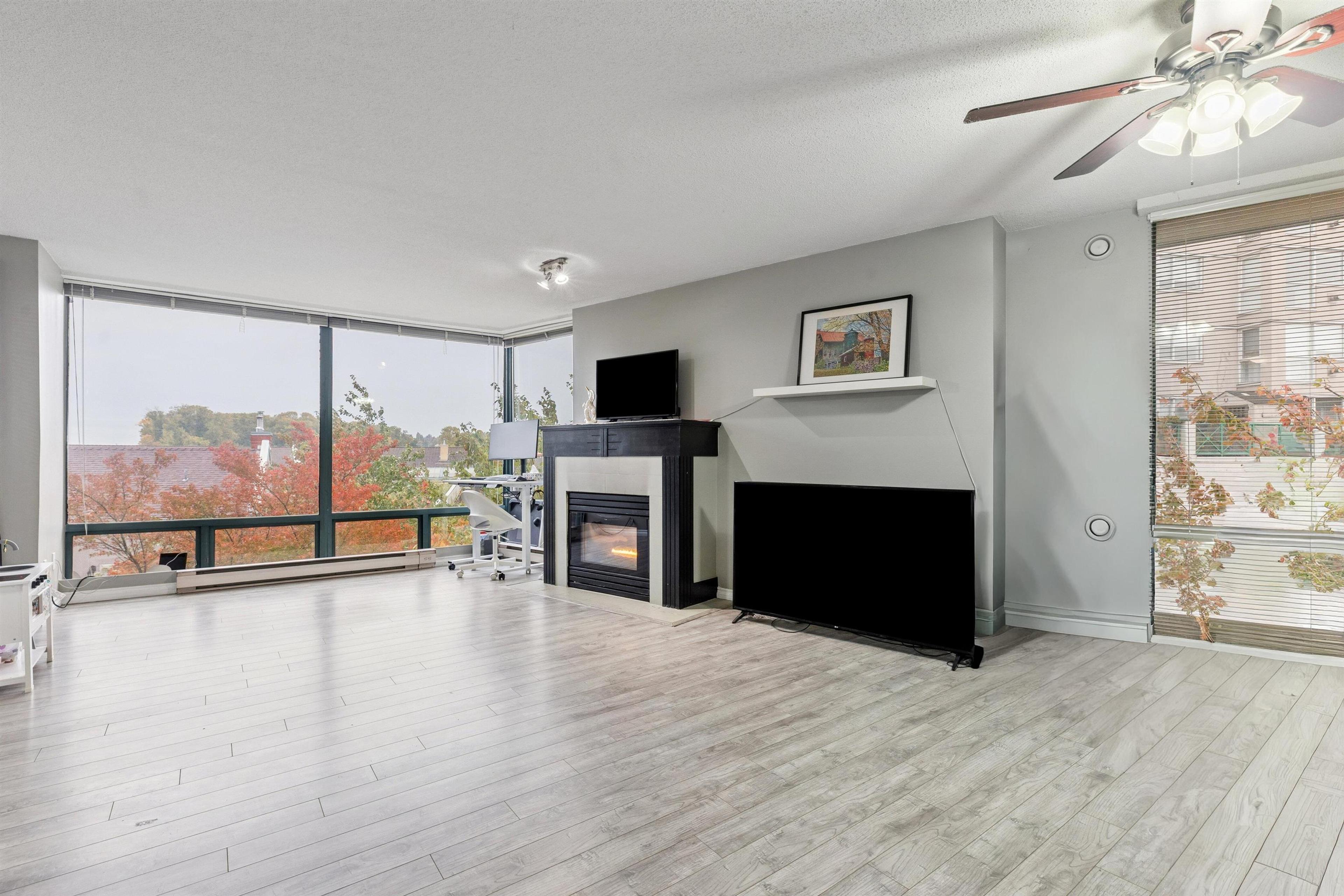 #507 8 LAGUNA COURT - Main Image