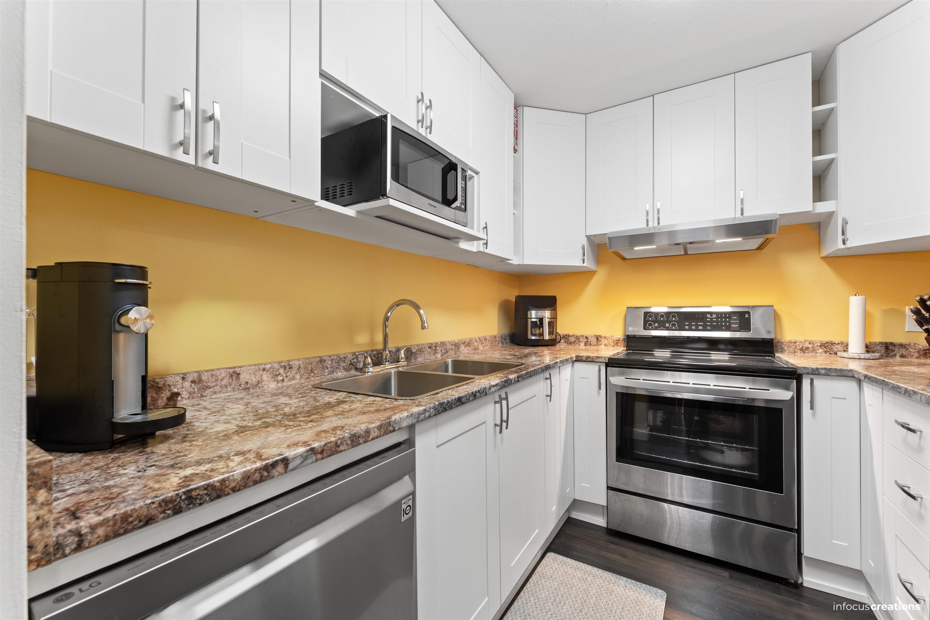 #22 8975 MARY STREET - Image 2