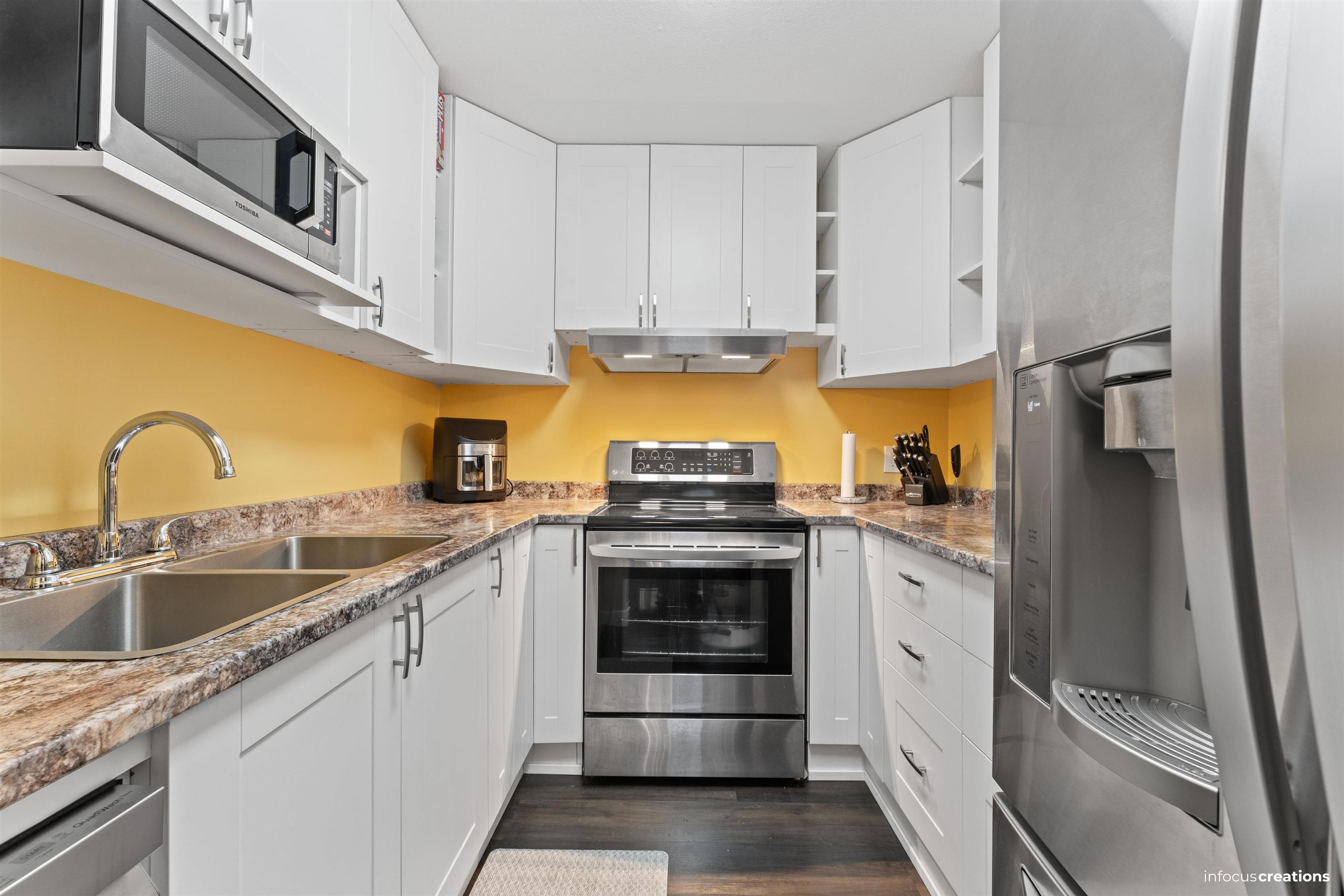 #22 8975 MARY STREET - Main Image