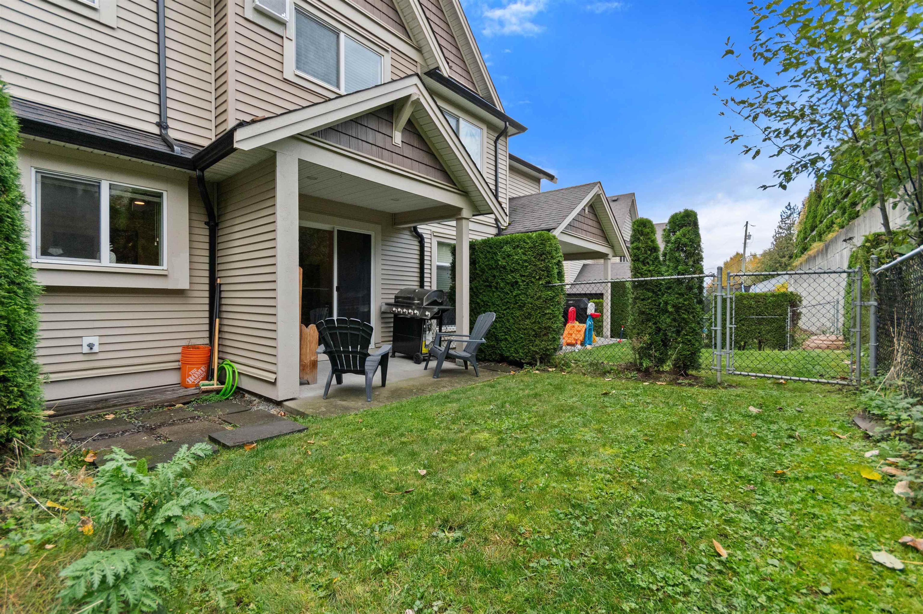 #18 46832 HUDSON ROAD - Image 2