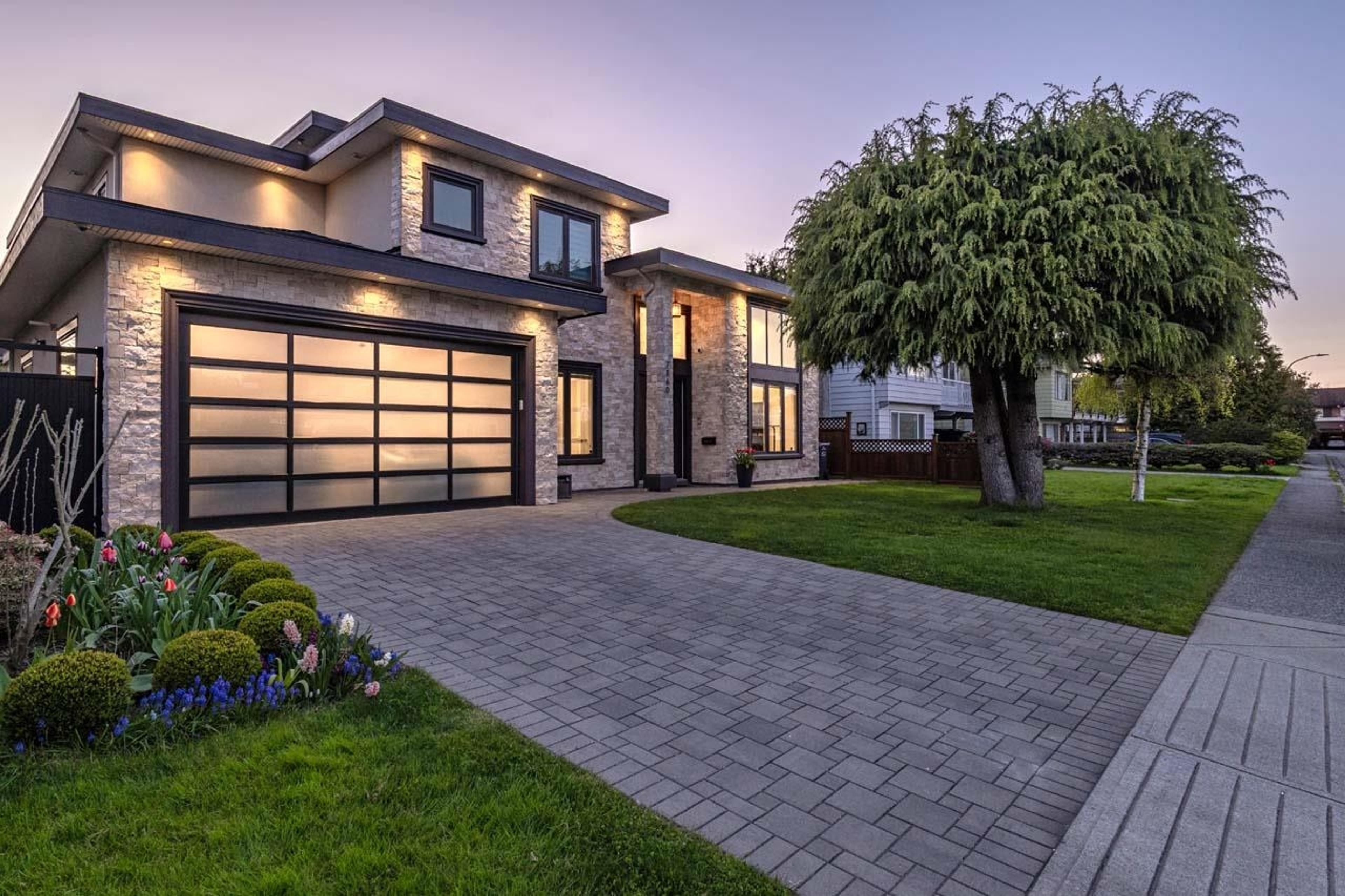 7860 THORMANBY CRESCENT - Image 2