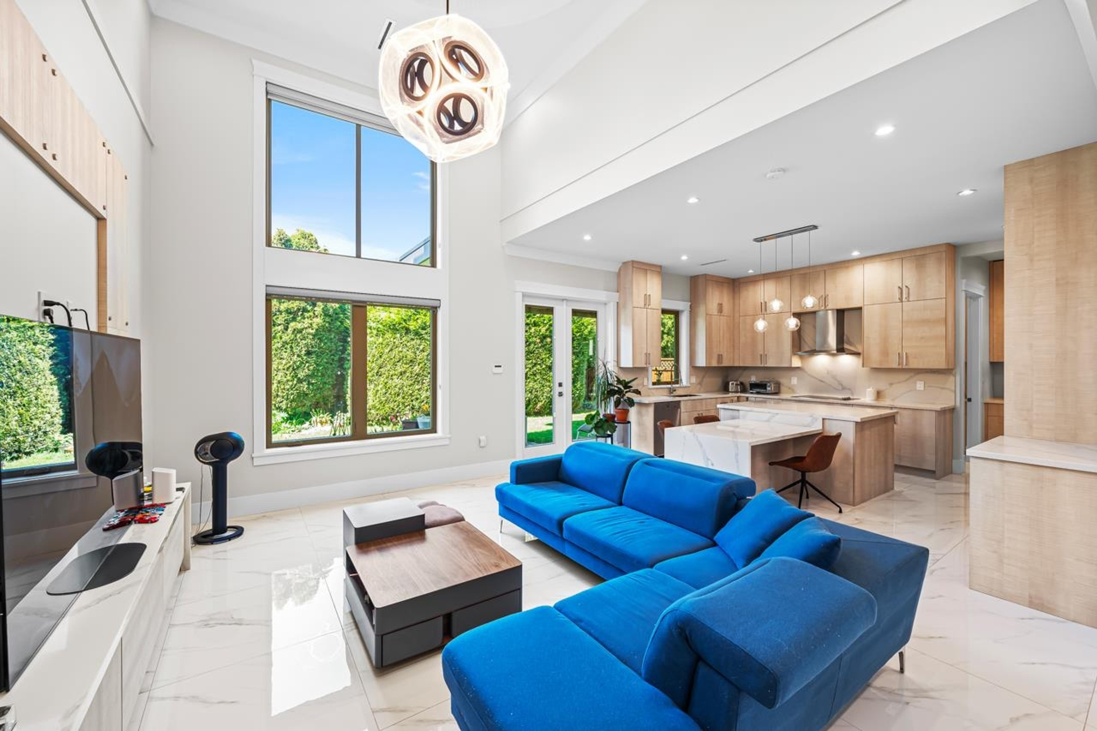 7860 THORMANBY CRESCENT - Main Image