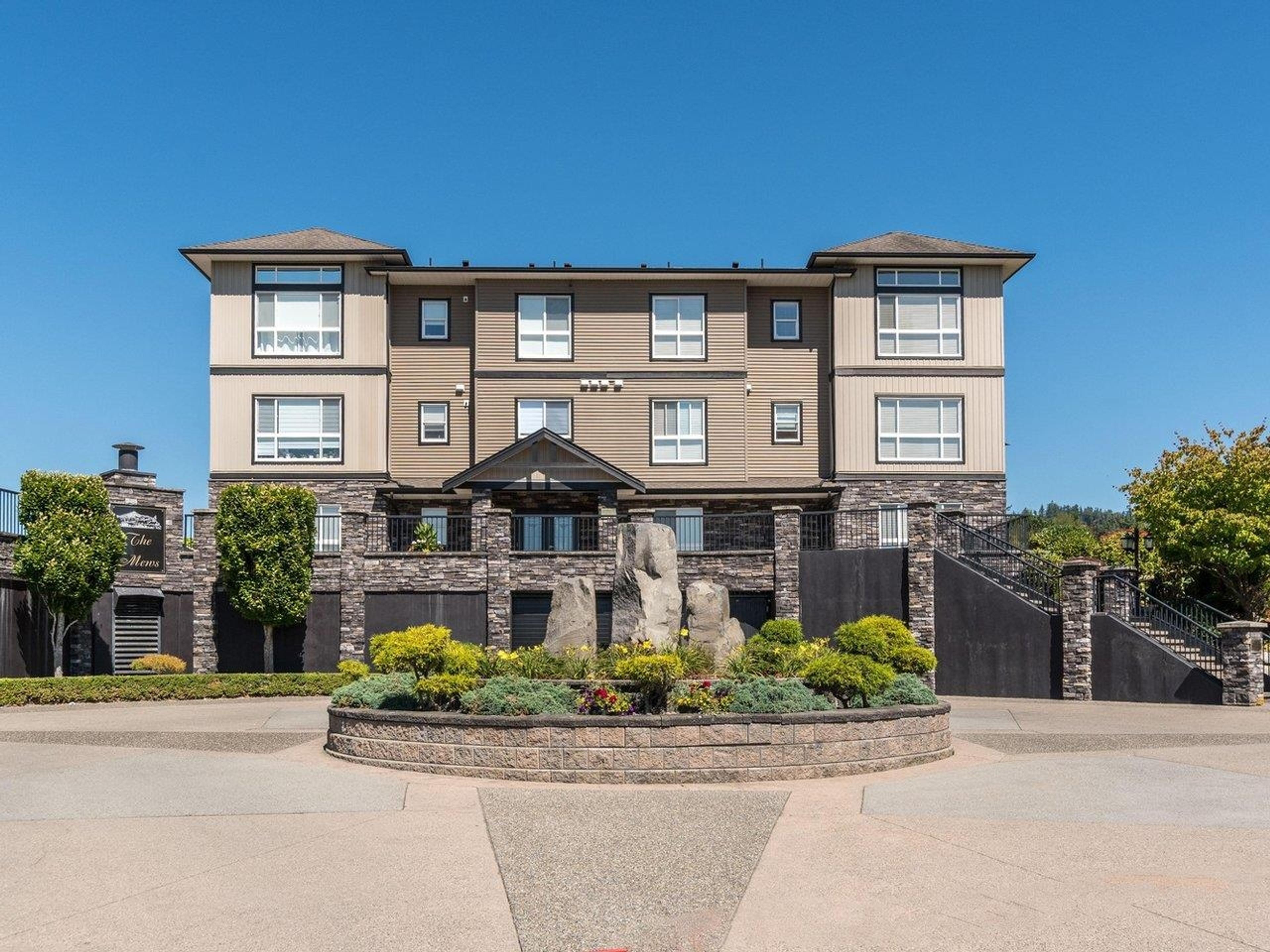 #307 33755 7TH AVENUE - Image 2