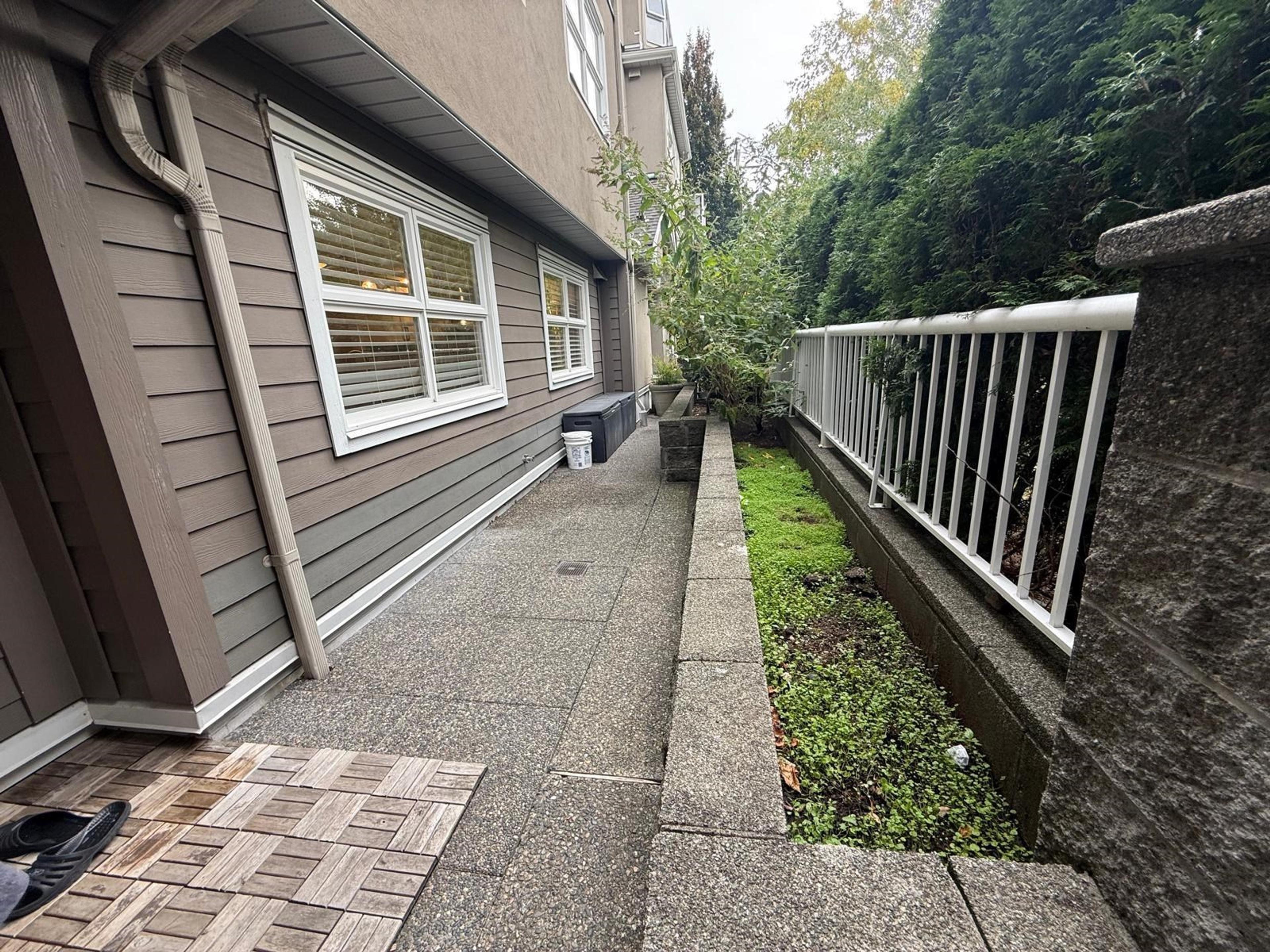 3008 Willow Street, Vancouver - Exteriors - Photo 1