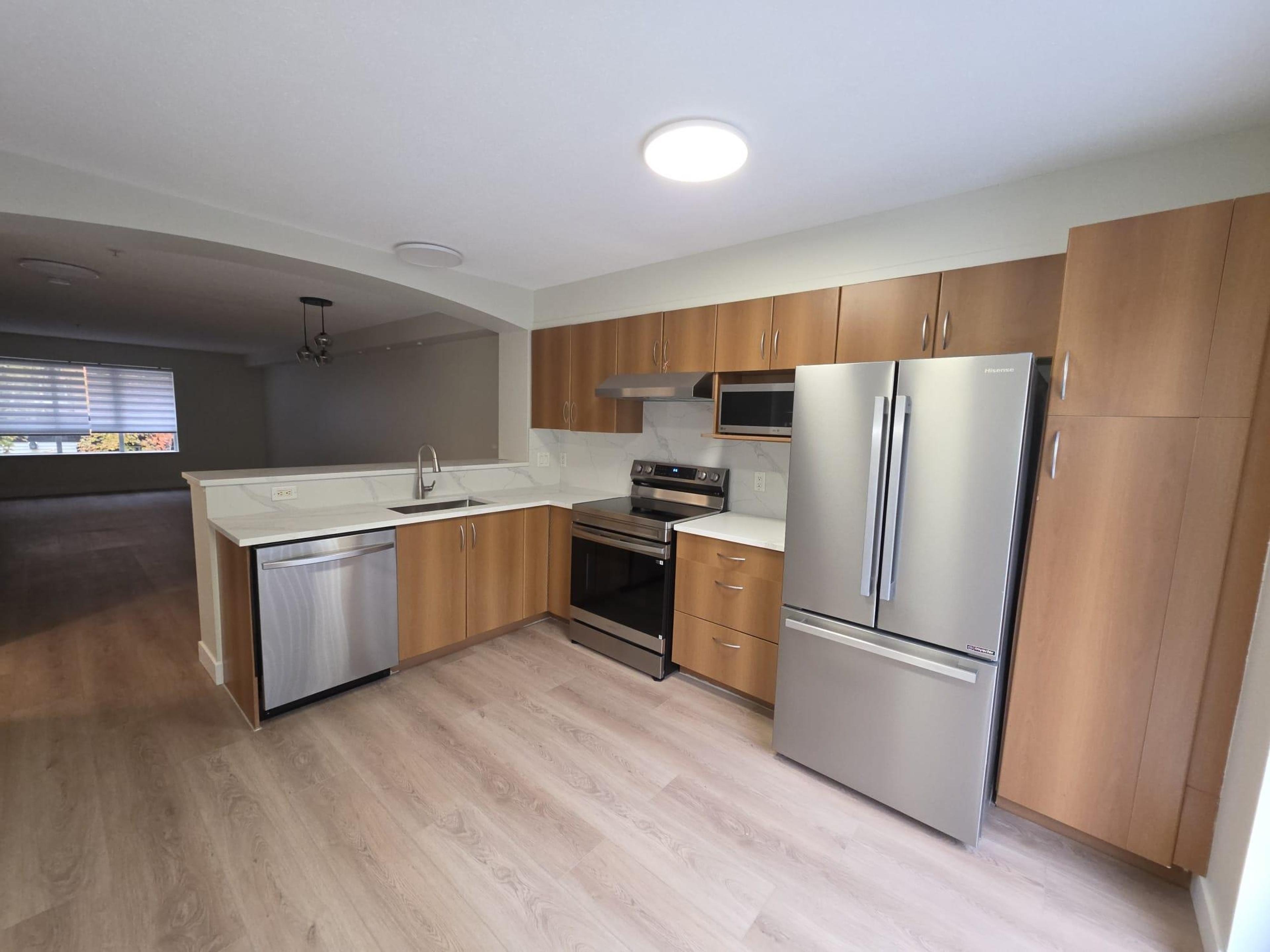 #9 6747 203 STREET - Image 3