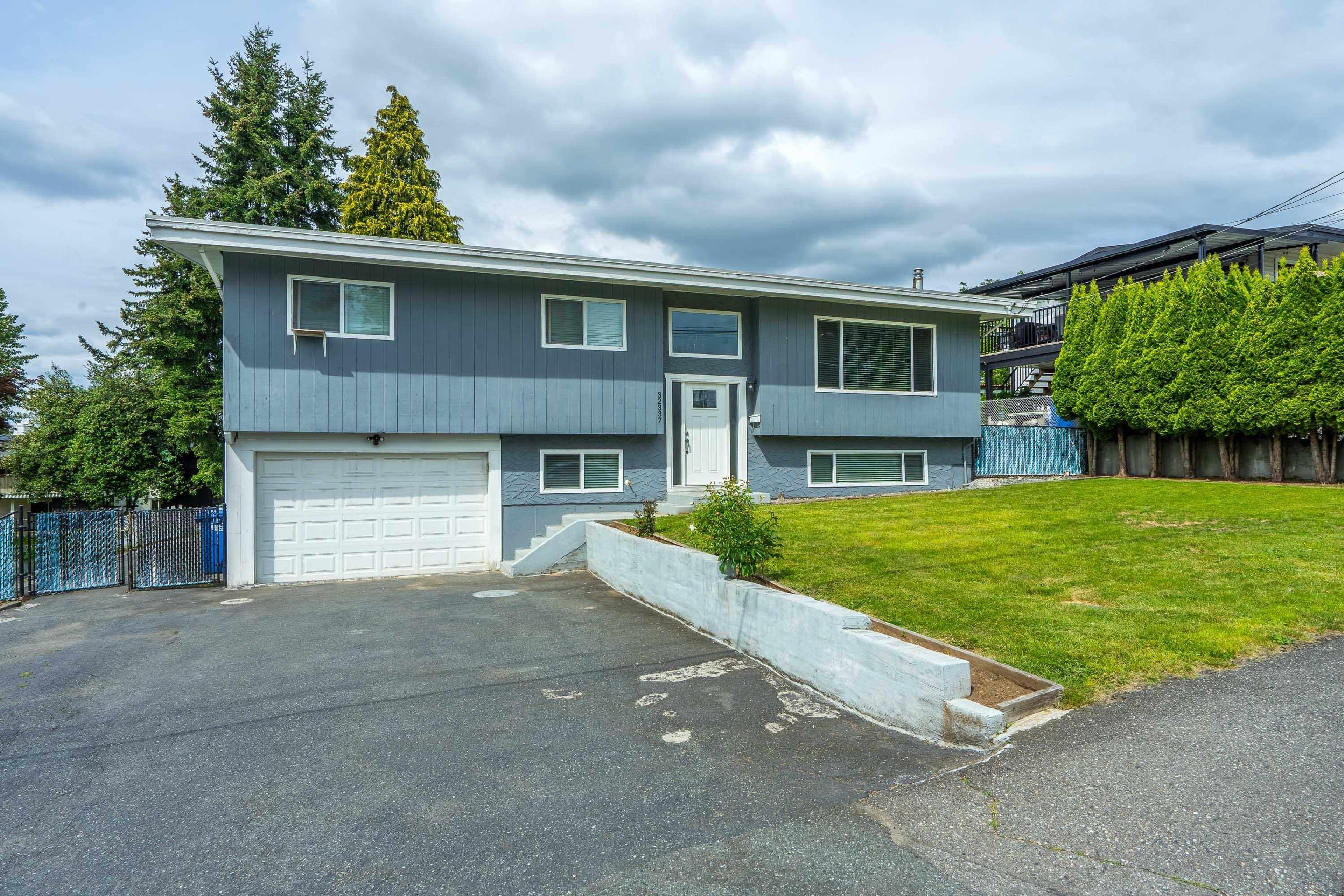 32337 DOLPHIN CRESCENT - Image 3