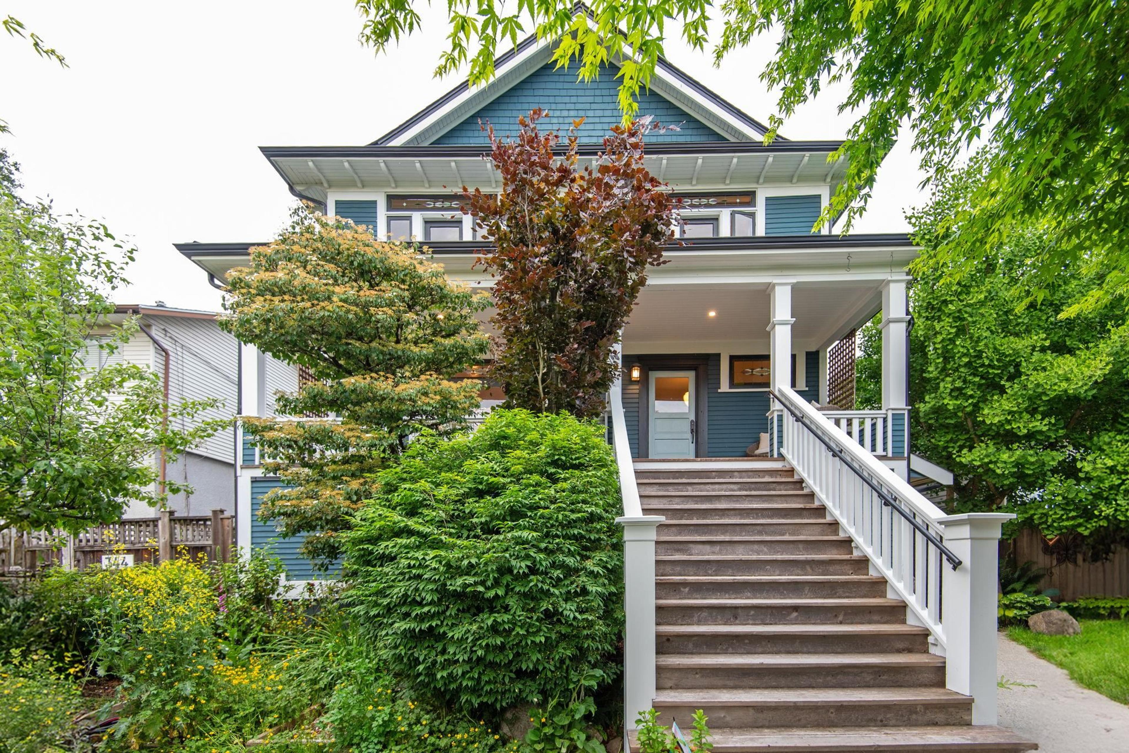 346 E 5th Street, North Vancouver - Exteriors - Photo 1