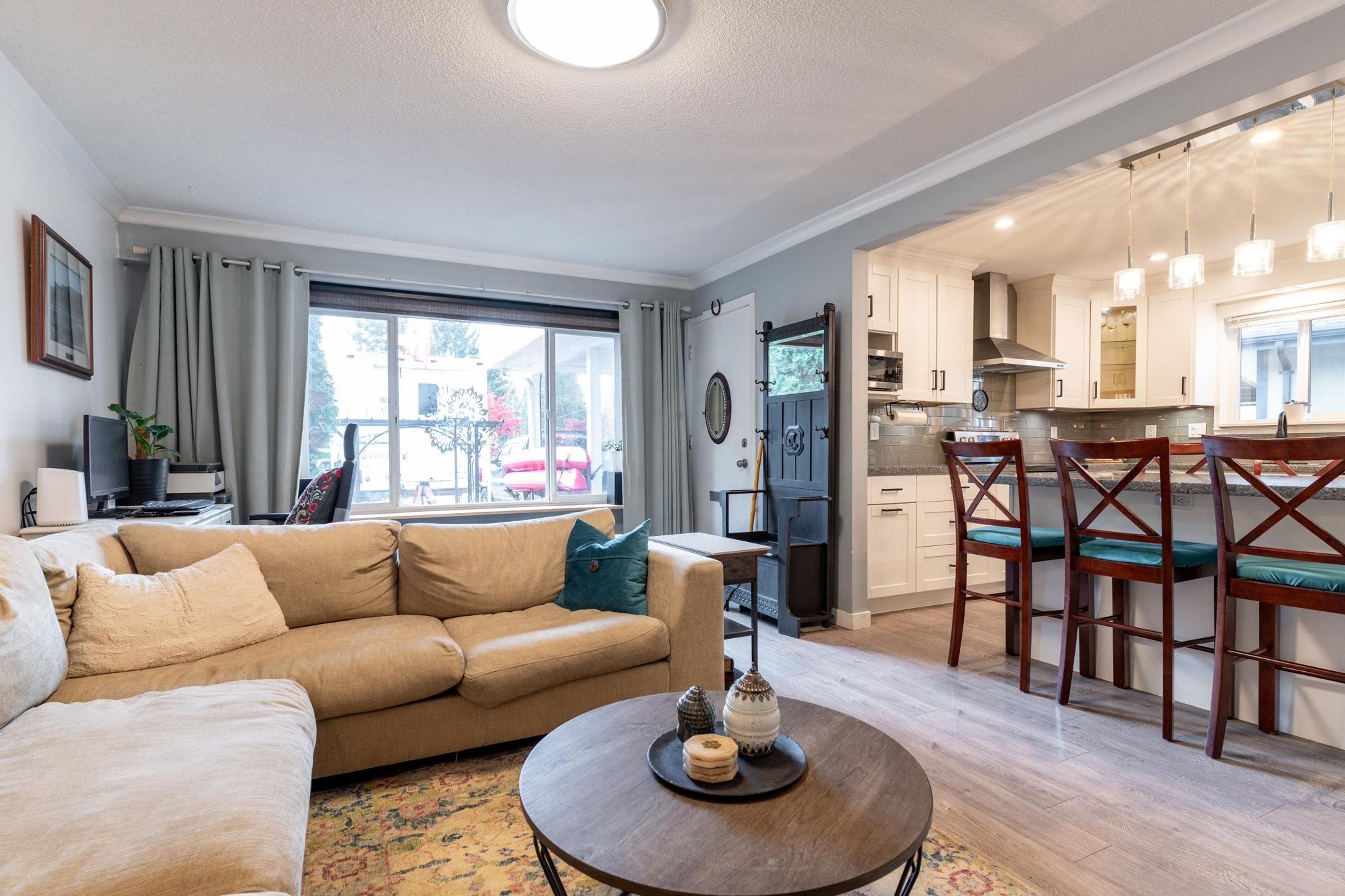 3557 HANDLEY CRESCENT - Image 2