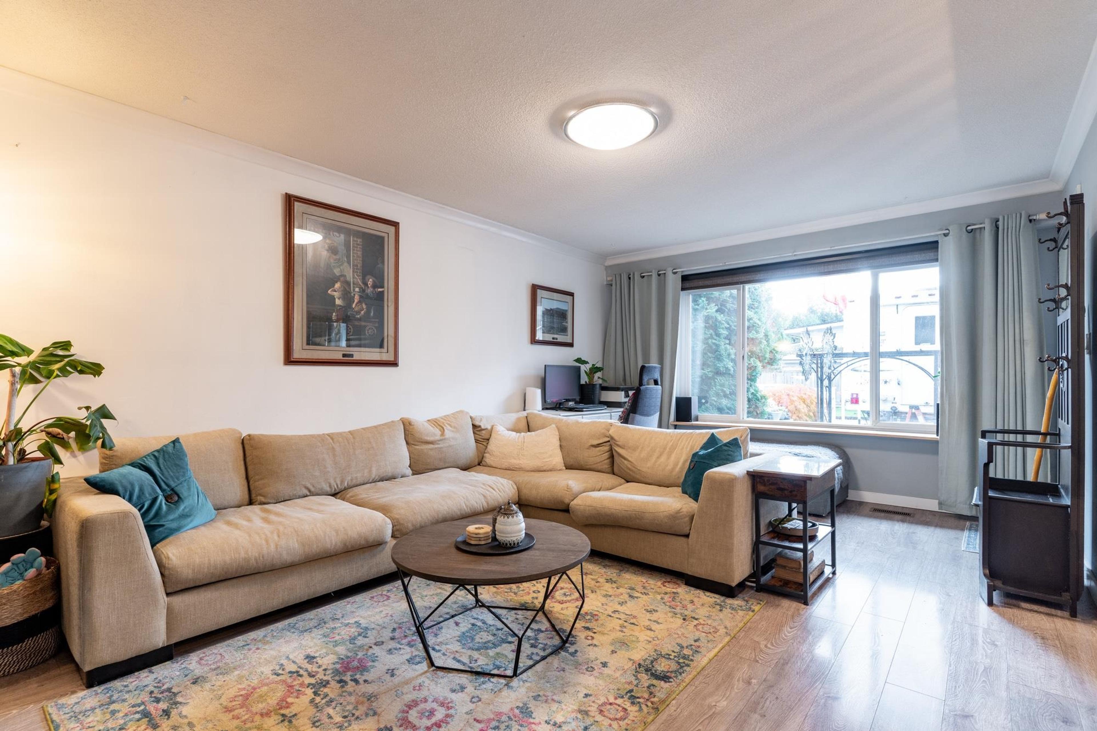 3557 HANDLEY CRESCENT - Image 3