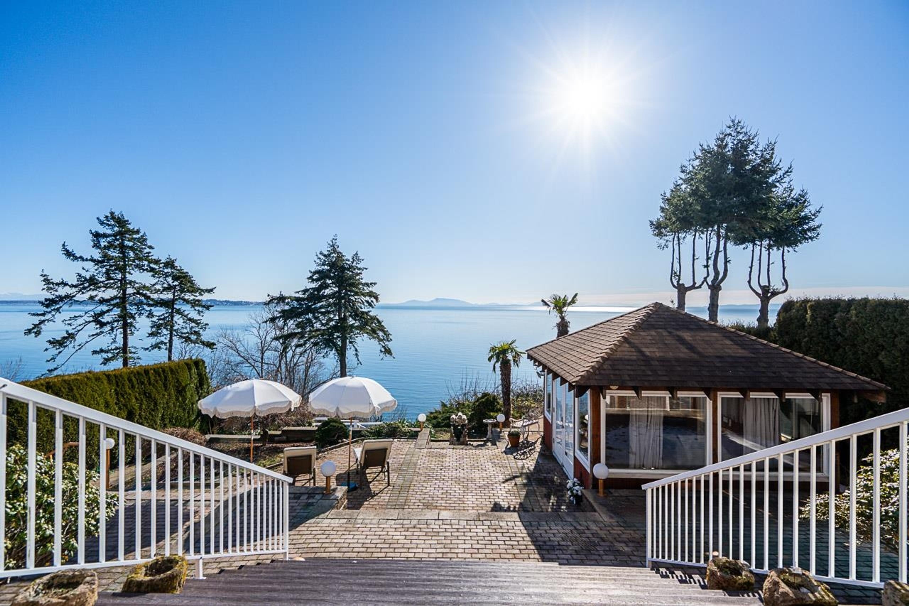 13158 13 AVENUE - Main Image