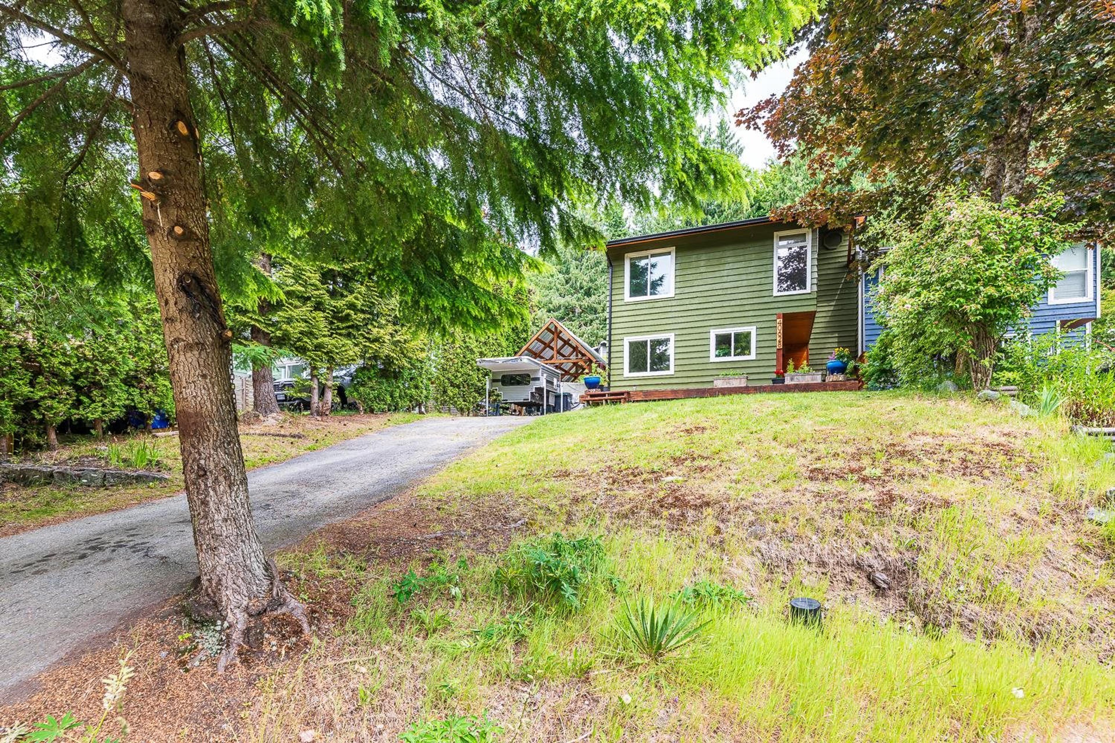 40628 Perth Drive, Squamish - Exteriors - Photo 6