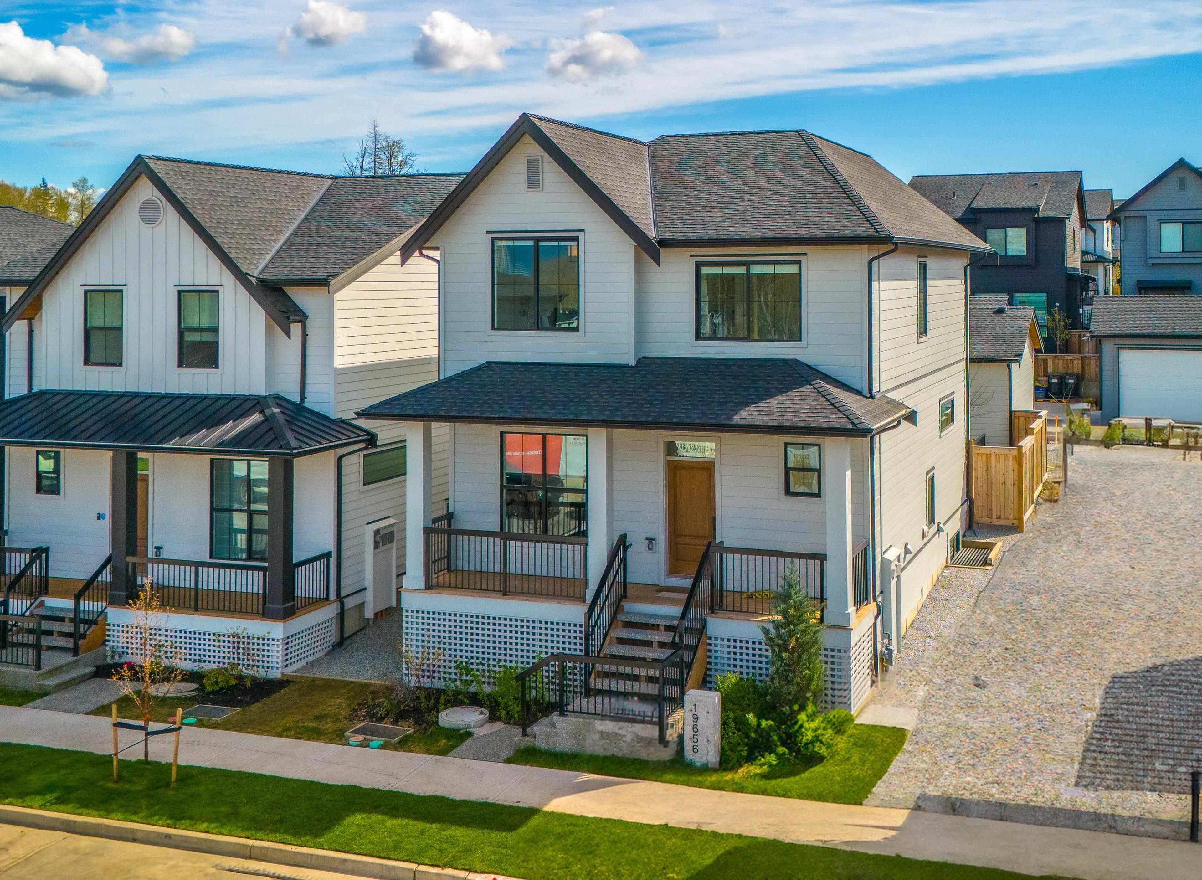 19656 76B AVENUE - Main Image