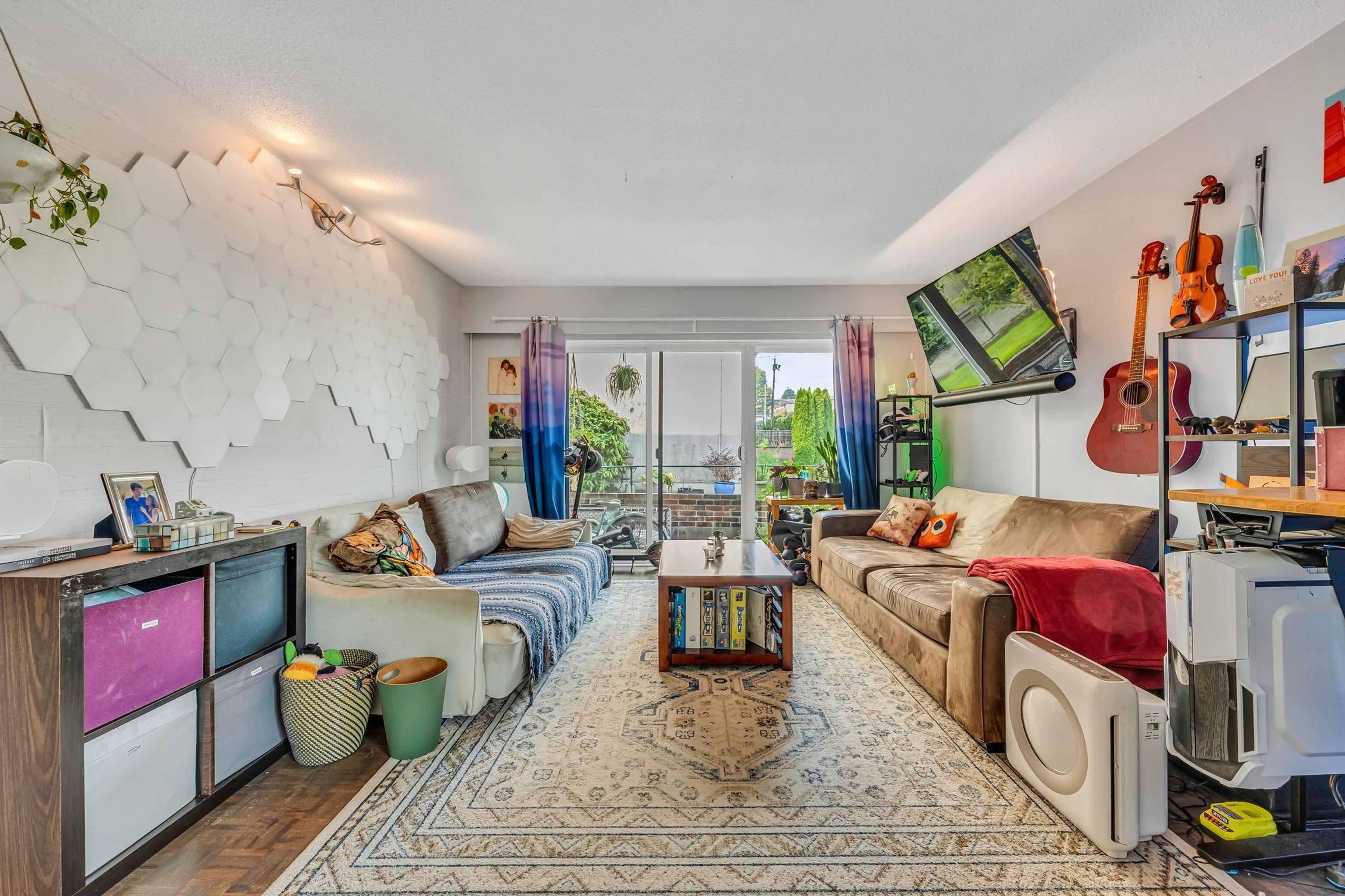 #207 2025 W 2ND AVENUE - Main Image