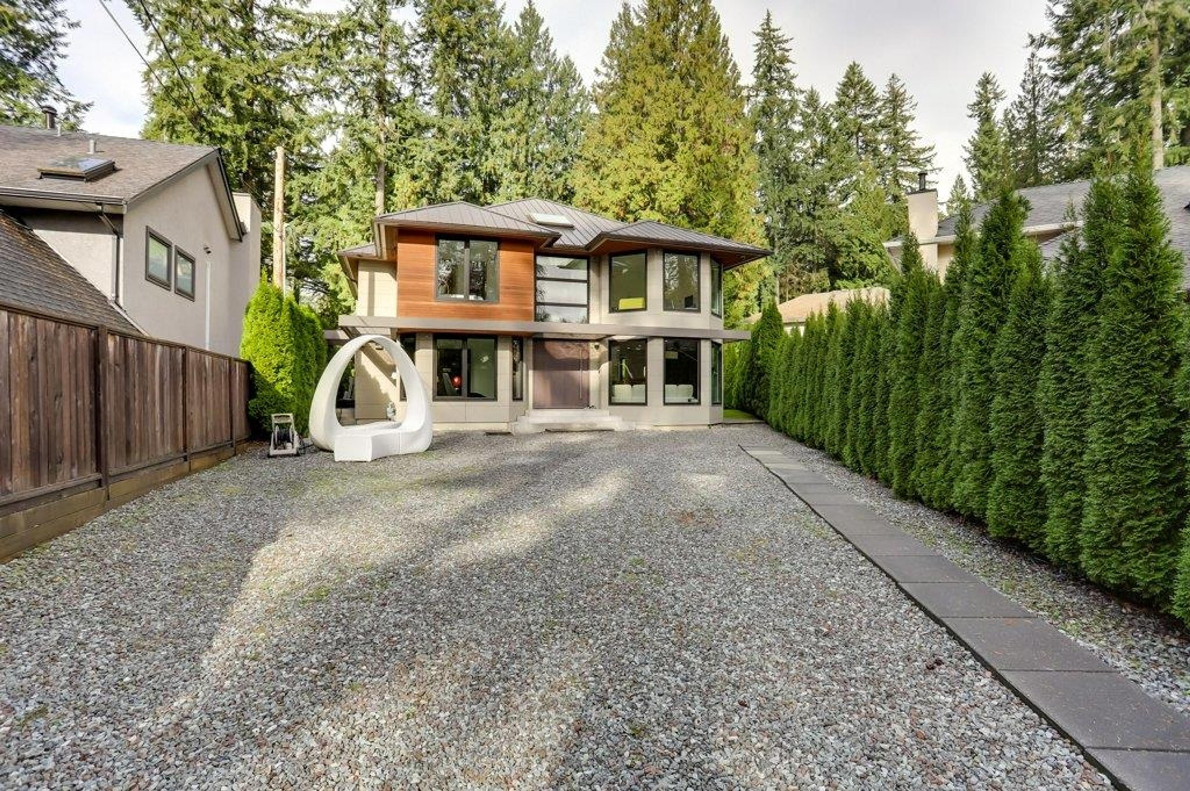 4577 CAPILANO ROAD - Main Image