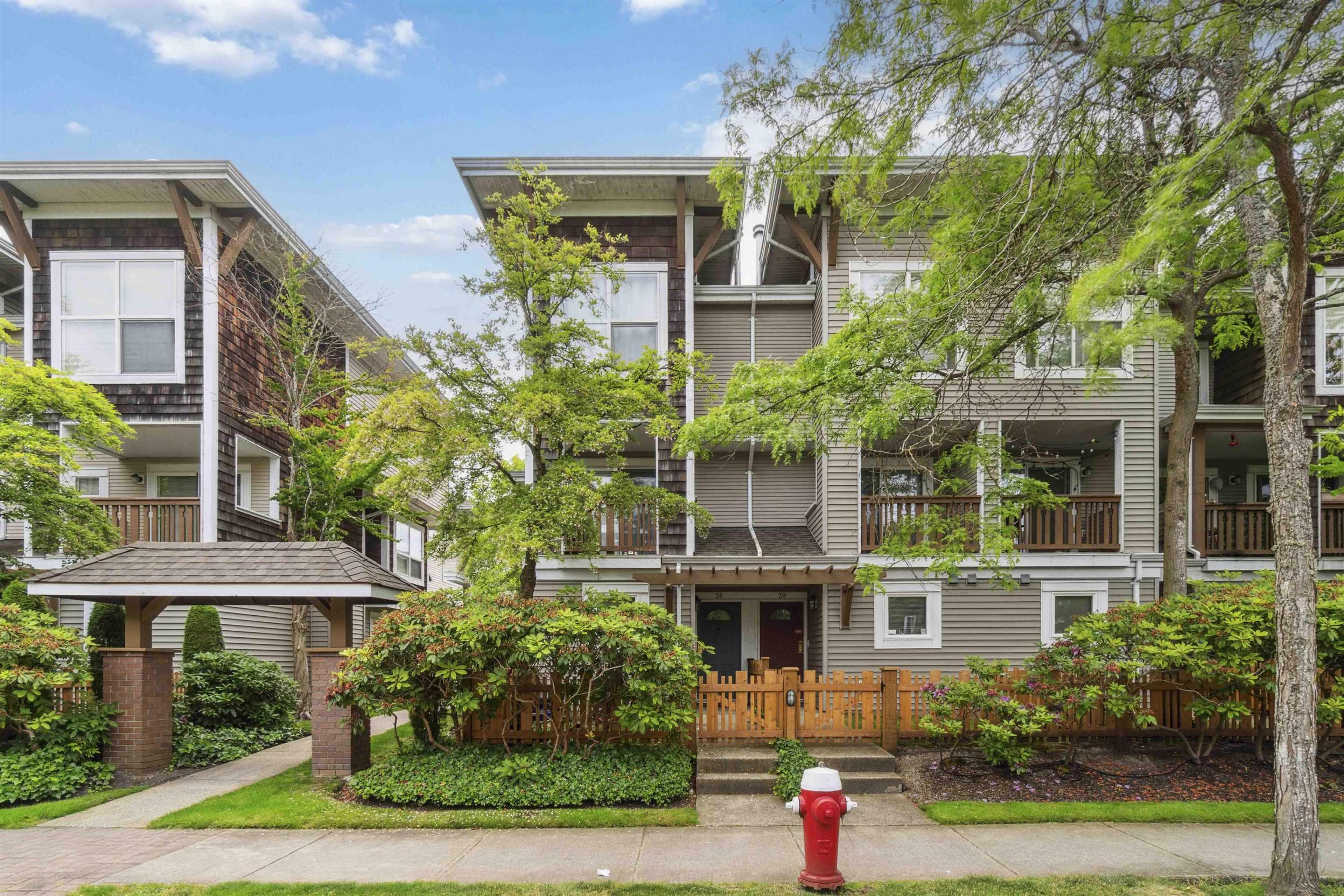 #38 7111 LYNNWOOD DRIVE - Main Image