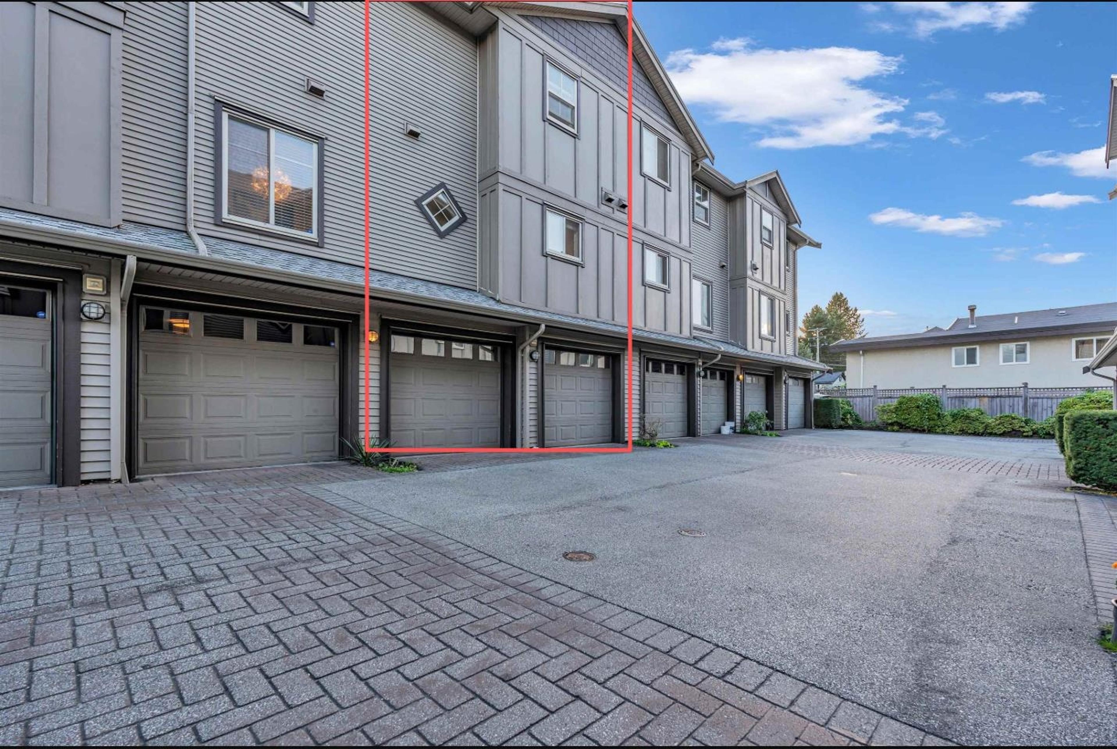 #8 3139 SMITH AVENUE - Image 2